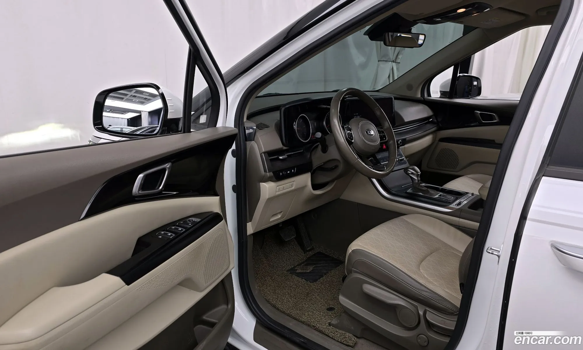 Kia Carnival 2020 KNANB81BBMS008093 — 19