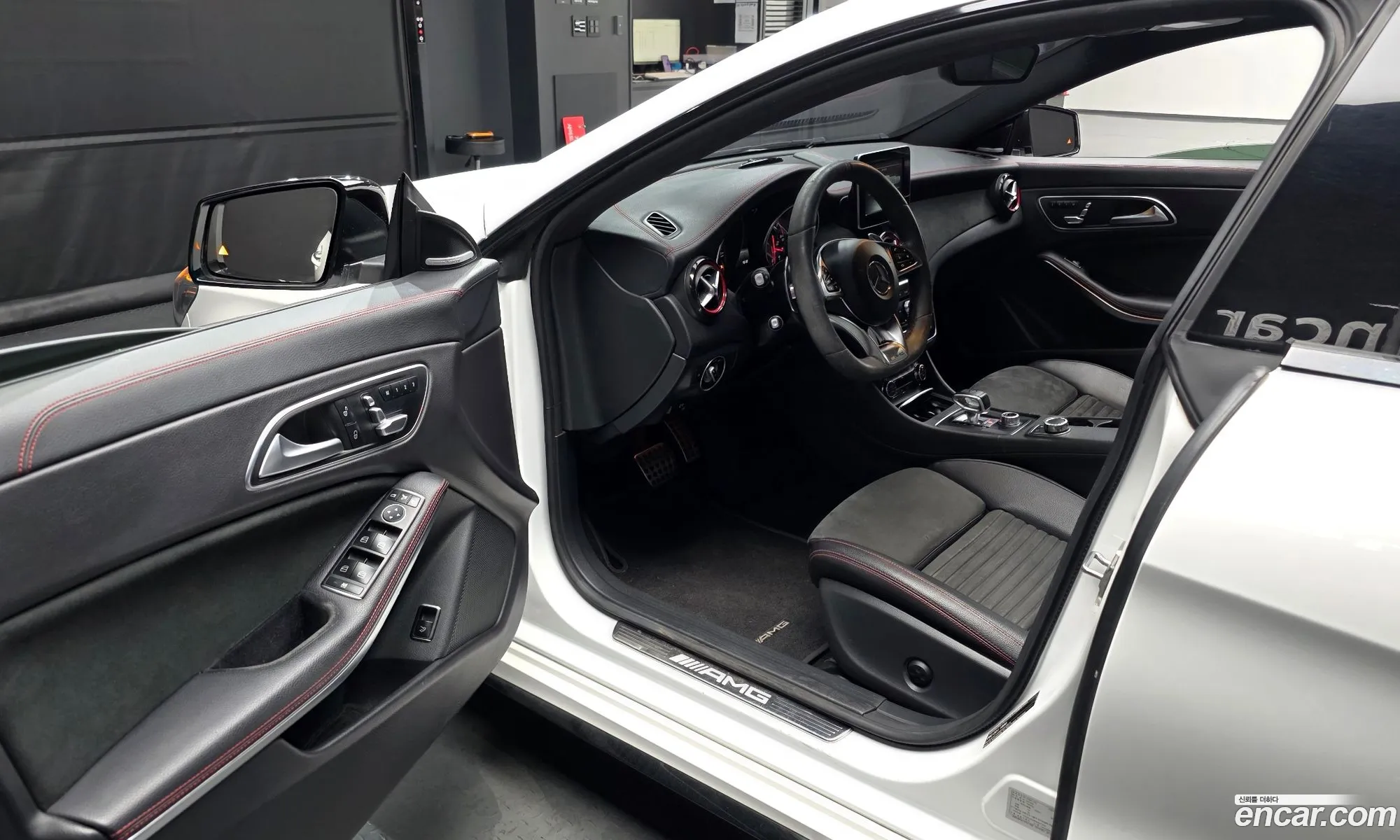 Mercedes-Benz CLA-Class C117 2018 — 16