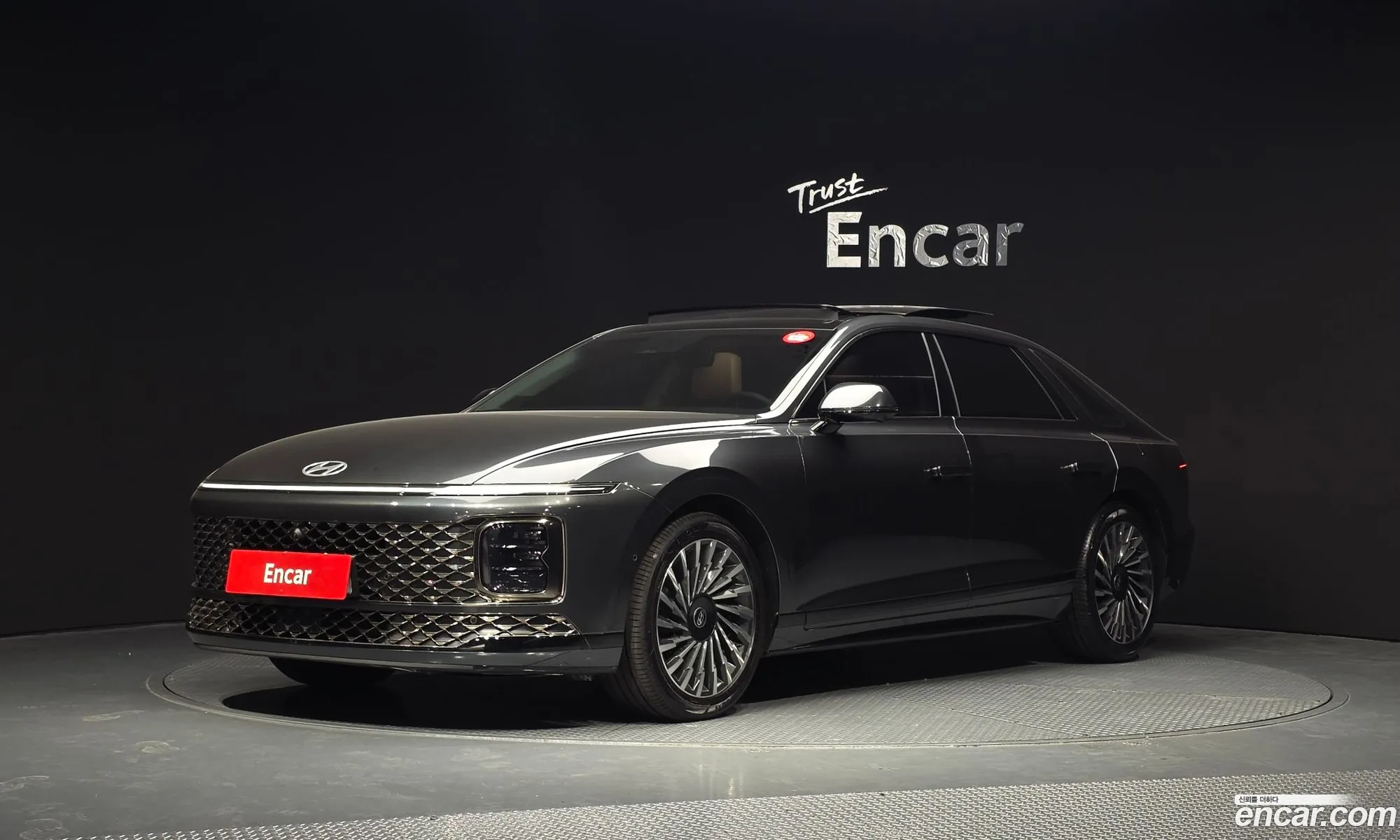 Hyundai Grandeur Hybrid 2023 — 14