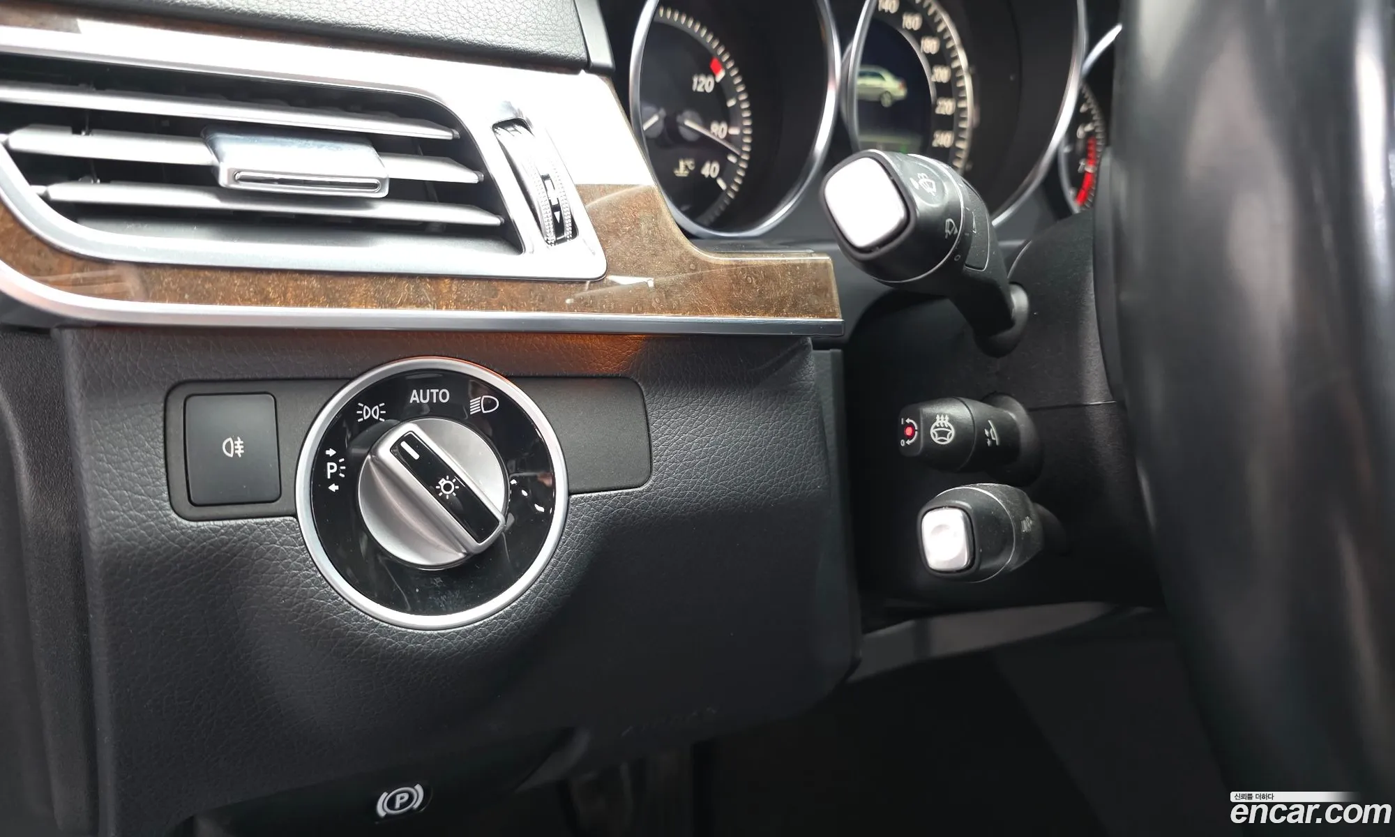 Mercedes-Benz E-Class W212 2014 WDDHF5FB7EB030248 — 2