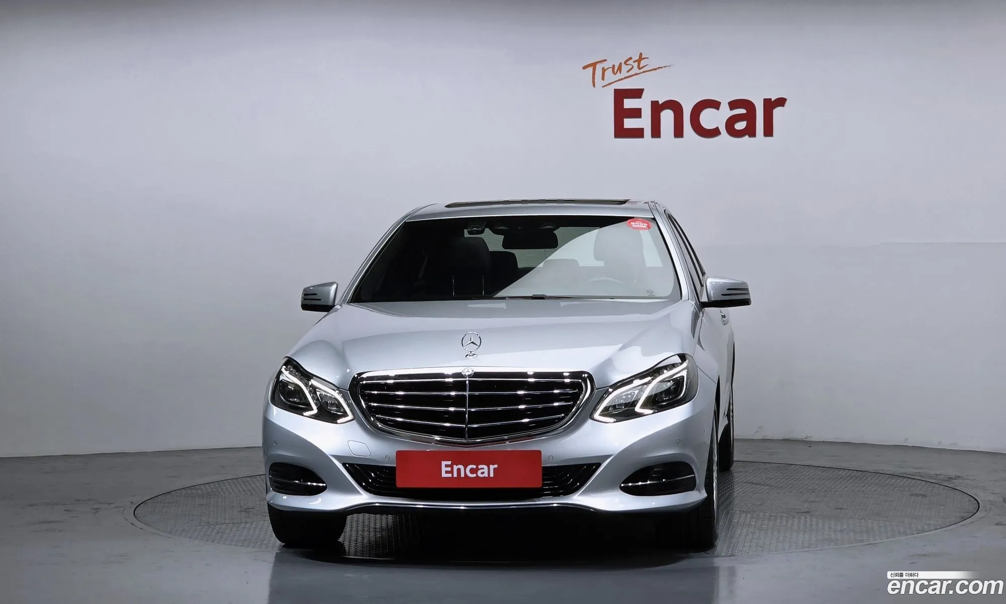 Mercedes-Benz E-Class W212 2014 WDDHF5FB7EB030248 — 4