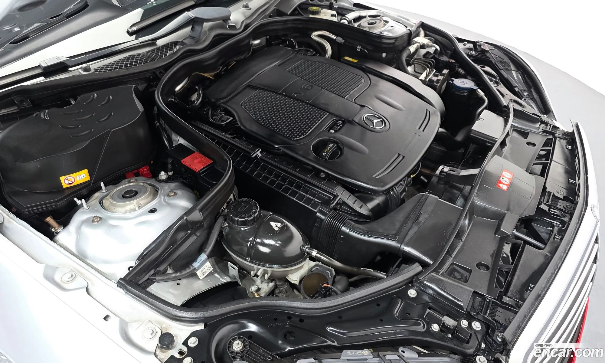 Mercedes-Benz E-Class W212 2014 WDDHF5FB7EB030248 — 8