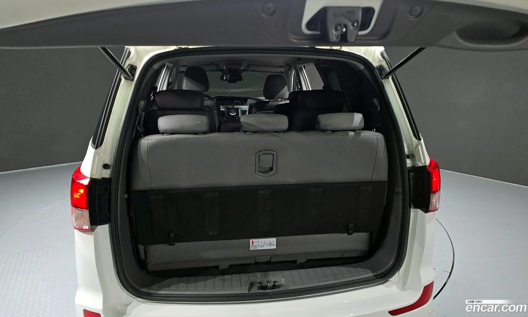 KG Mobility (SsangYong) Korando Turismo 2016 — 11