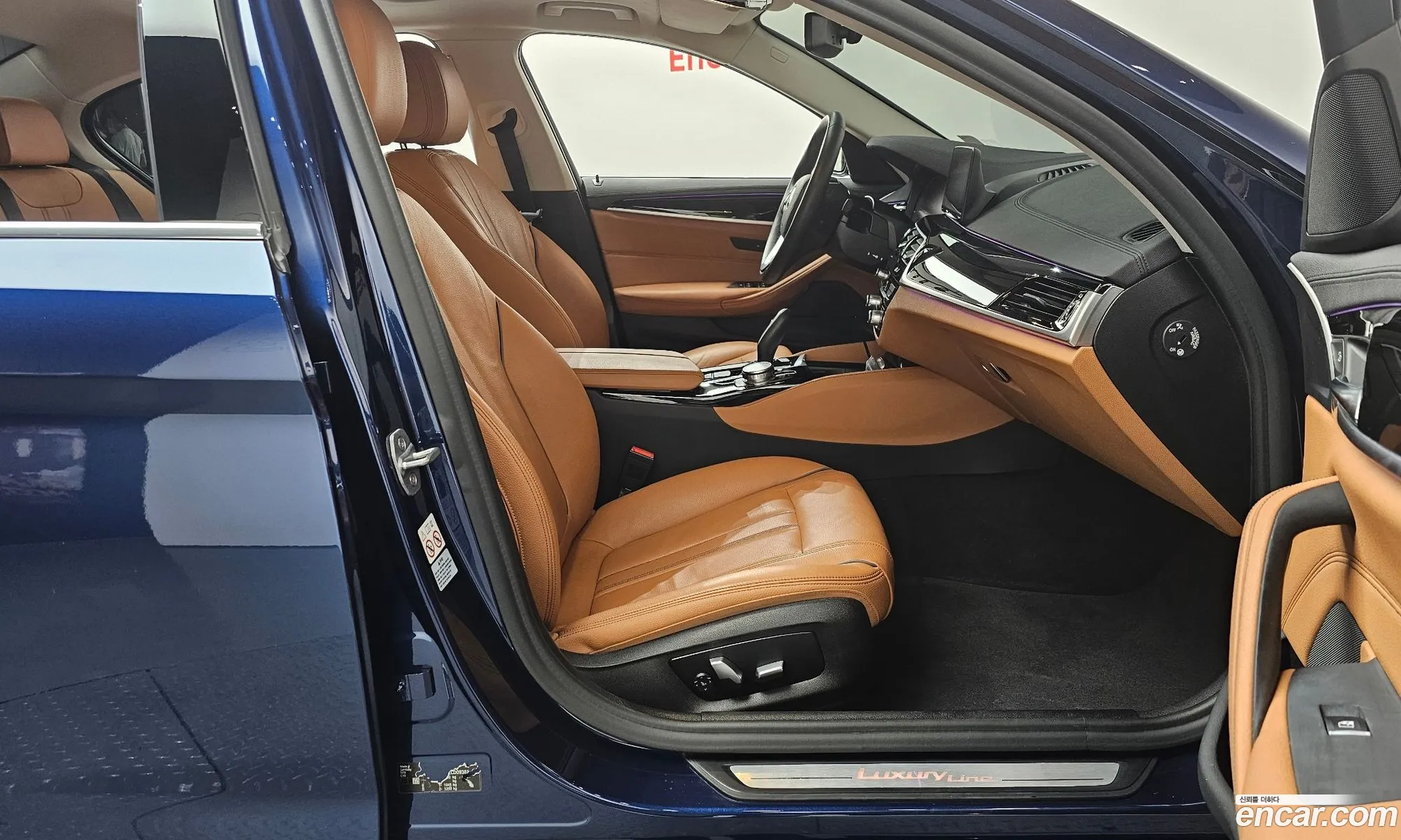 BMW 5 Series 2019 WBAJK9108LCD09381 — 14