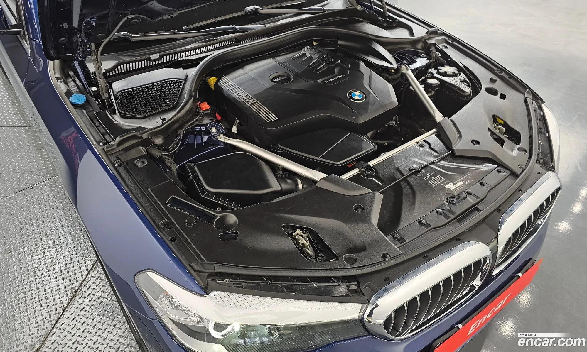 BMW 5 Series 2019 WBAJK9108LCD09381 — 10