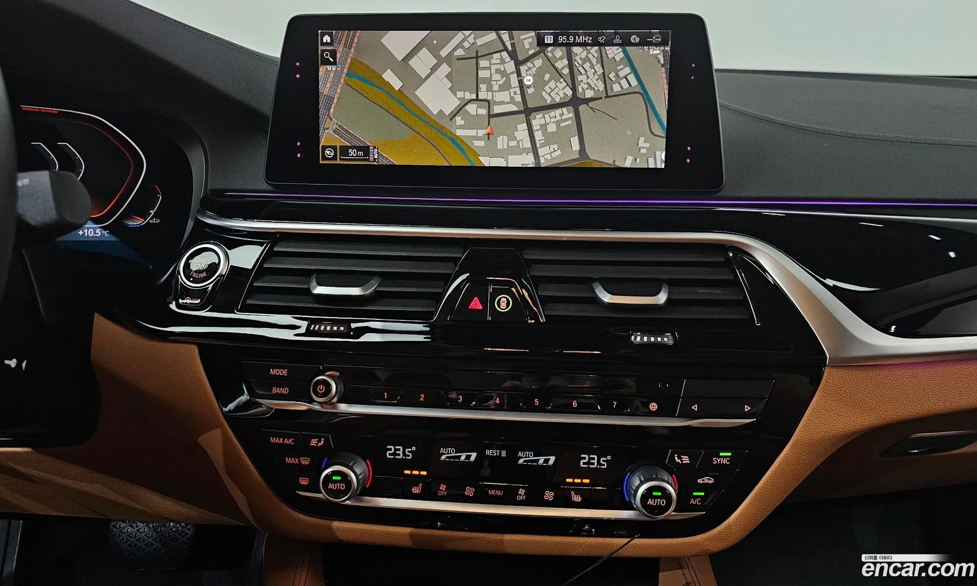 BMW 5 Series 2019 WBAJK9108LCD09381 — 5