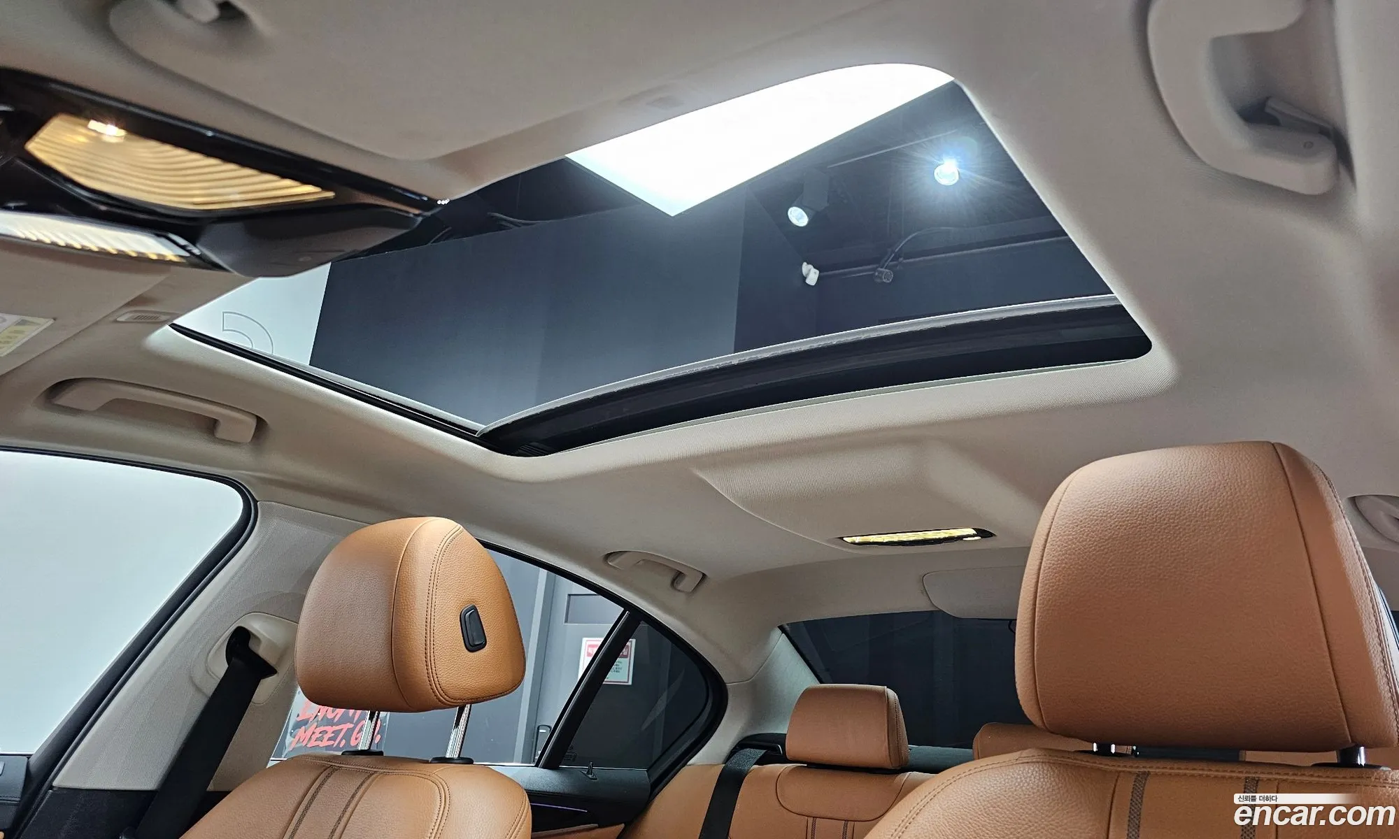 BMW 5 Series 2019 WBAJK9108LCD09381 — 3