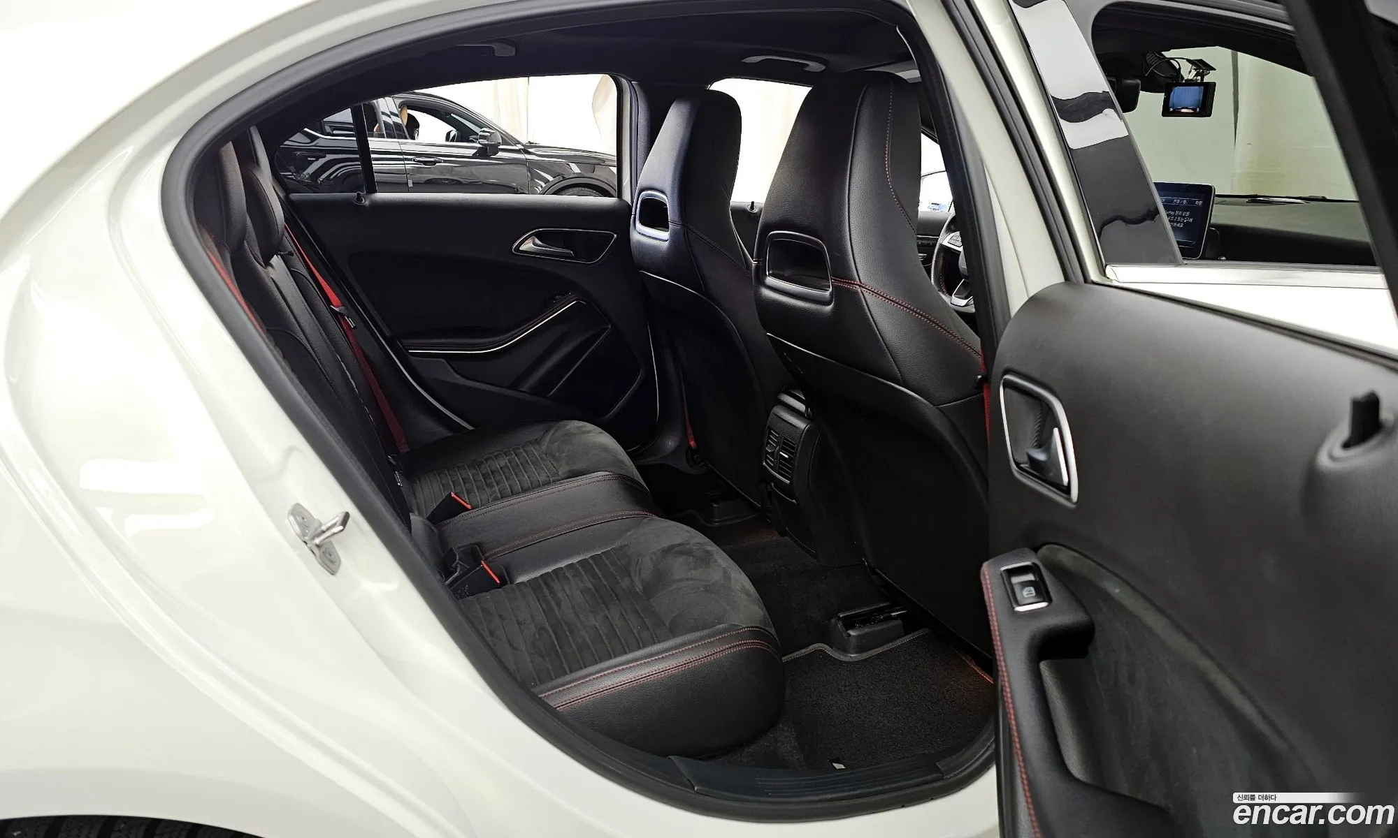 Mercedes-Benz A-Class W176 2018 — 14