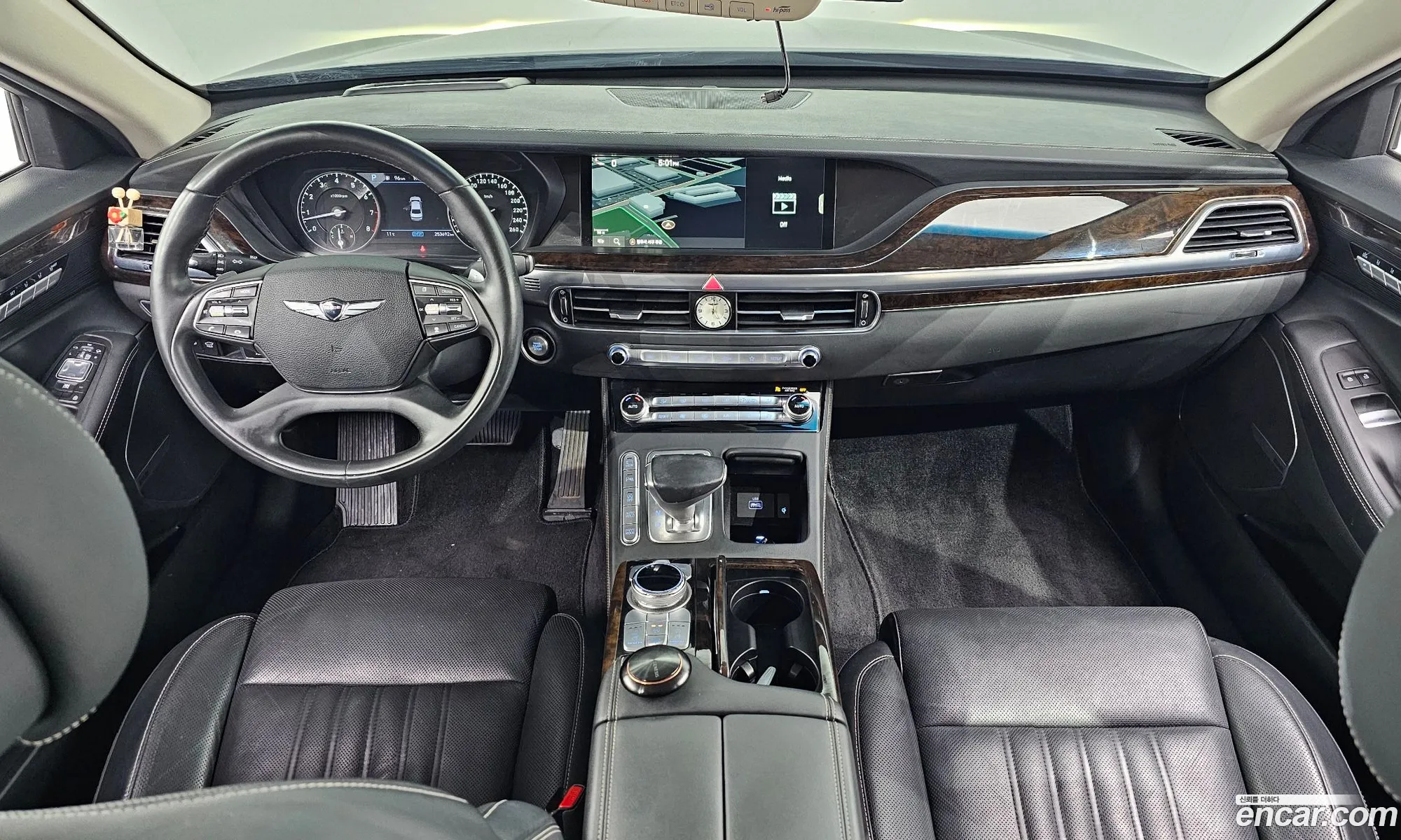 Genesis G90 2019 — 8