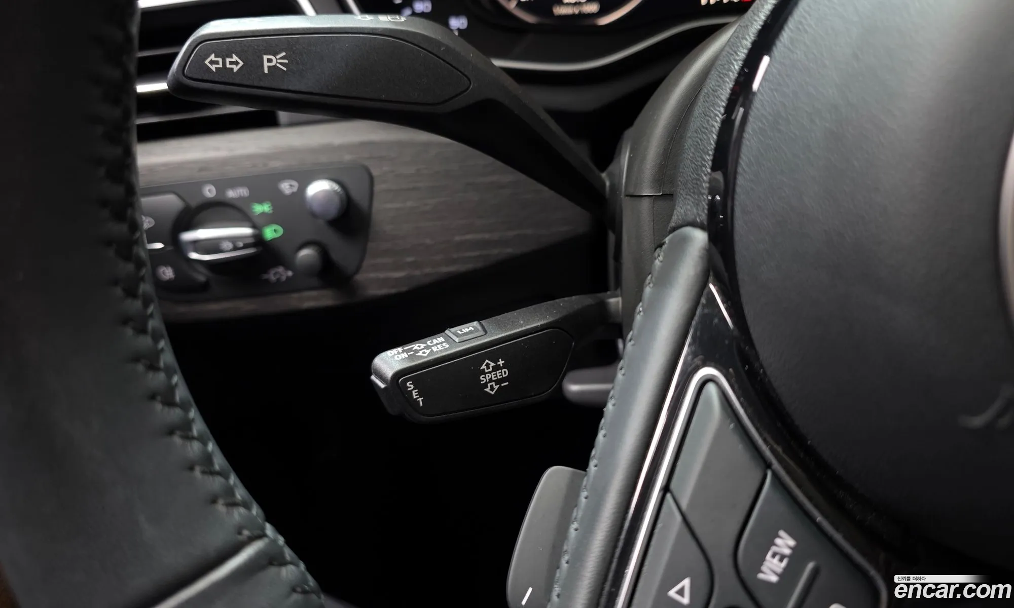 Audi A4 2019 WAUZZZF42KA122655 — 9