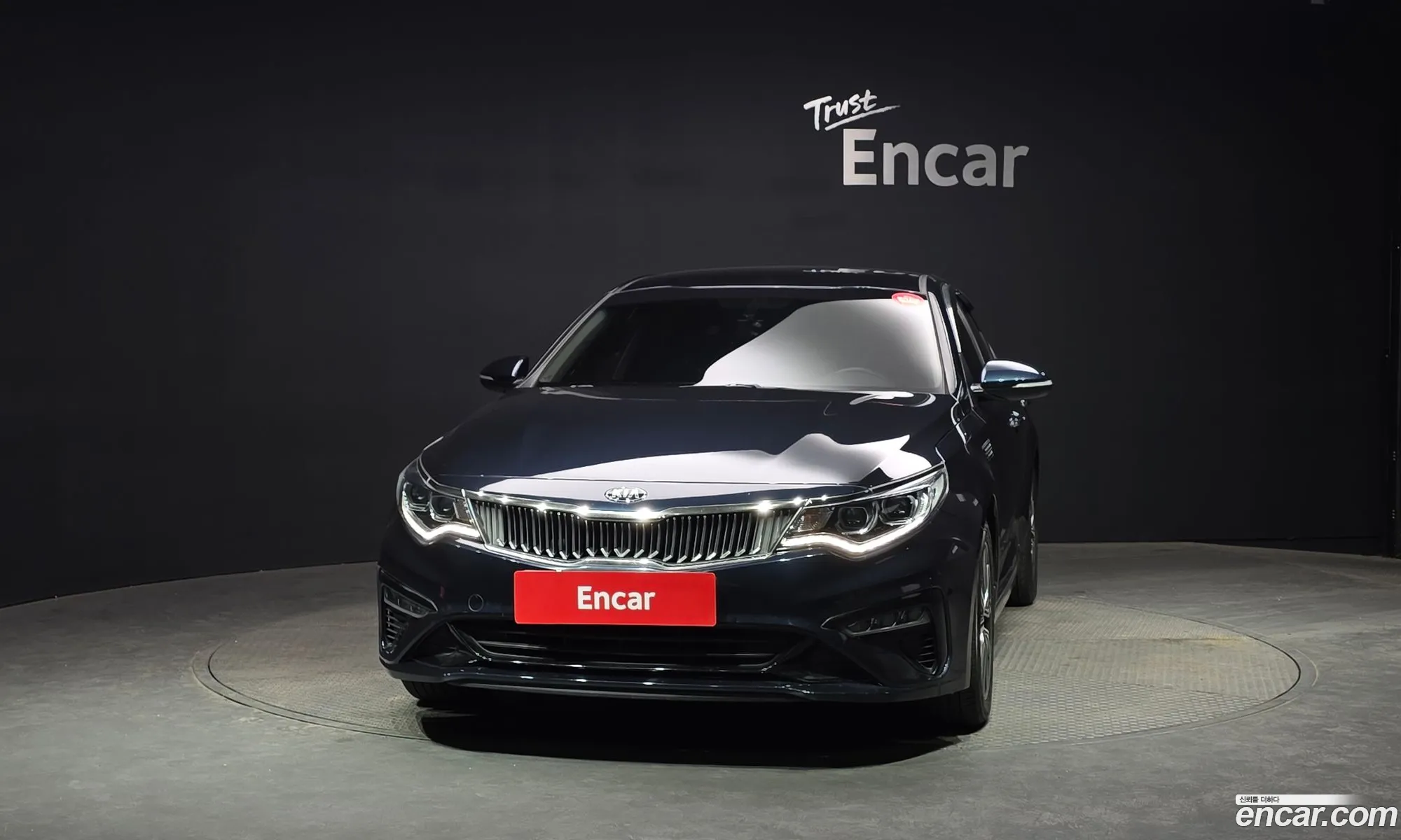 Kia K5 2018 KNAGX417GKA262893 — 2