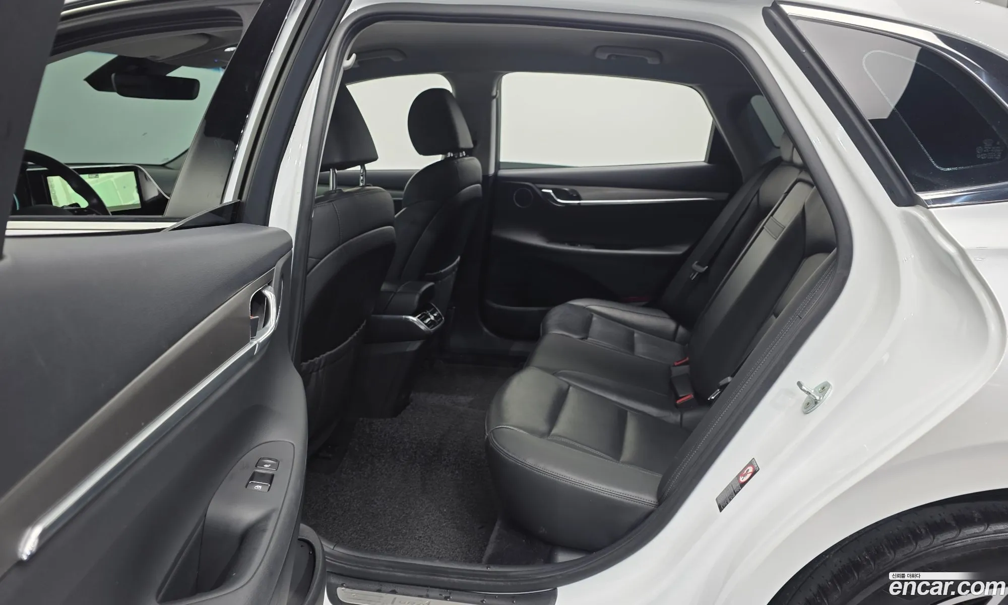 Hyundai Grandeur IG Hybrid 2021 — 18