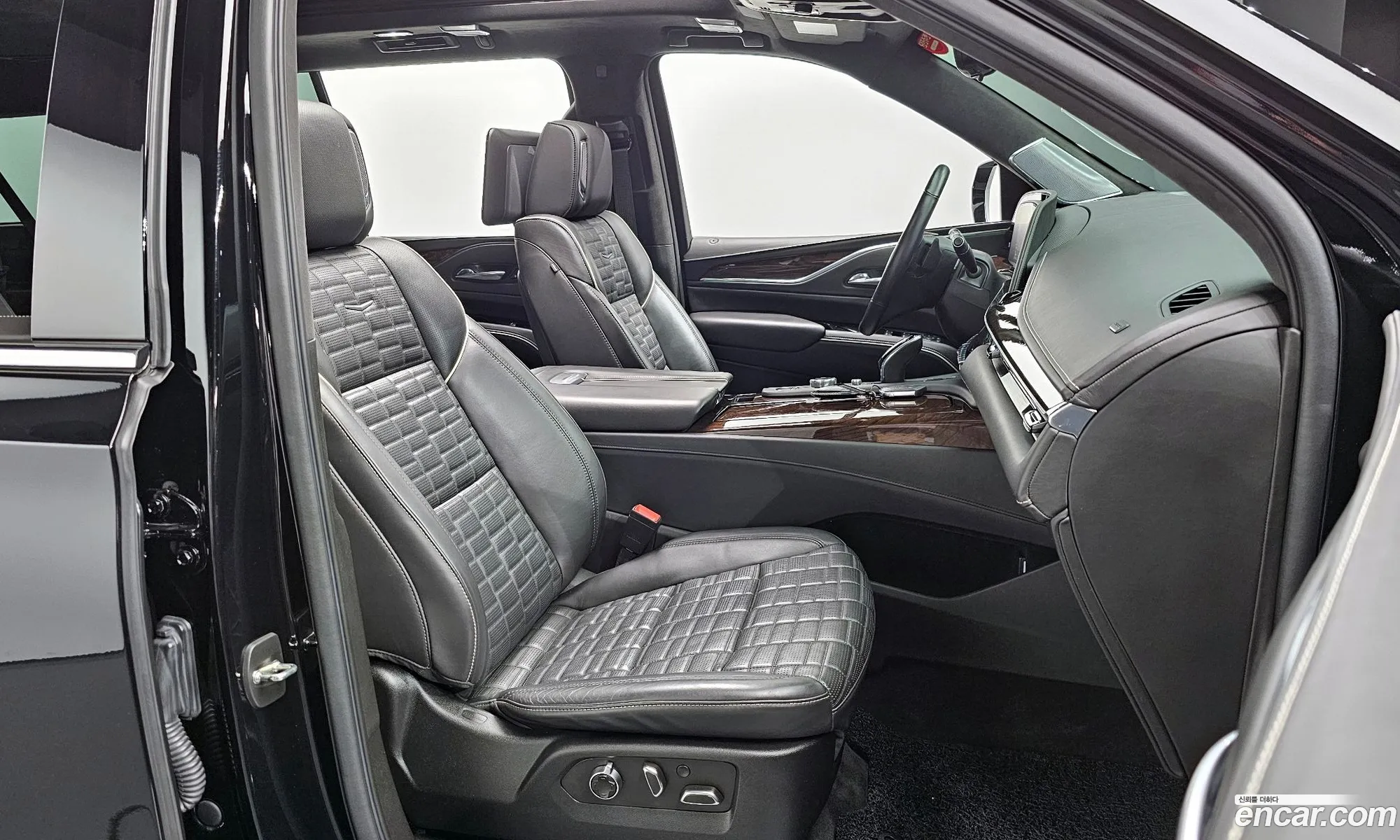 Cadillac Escalade 2022 — 13