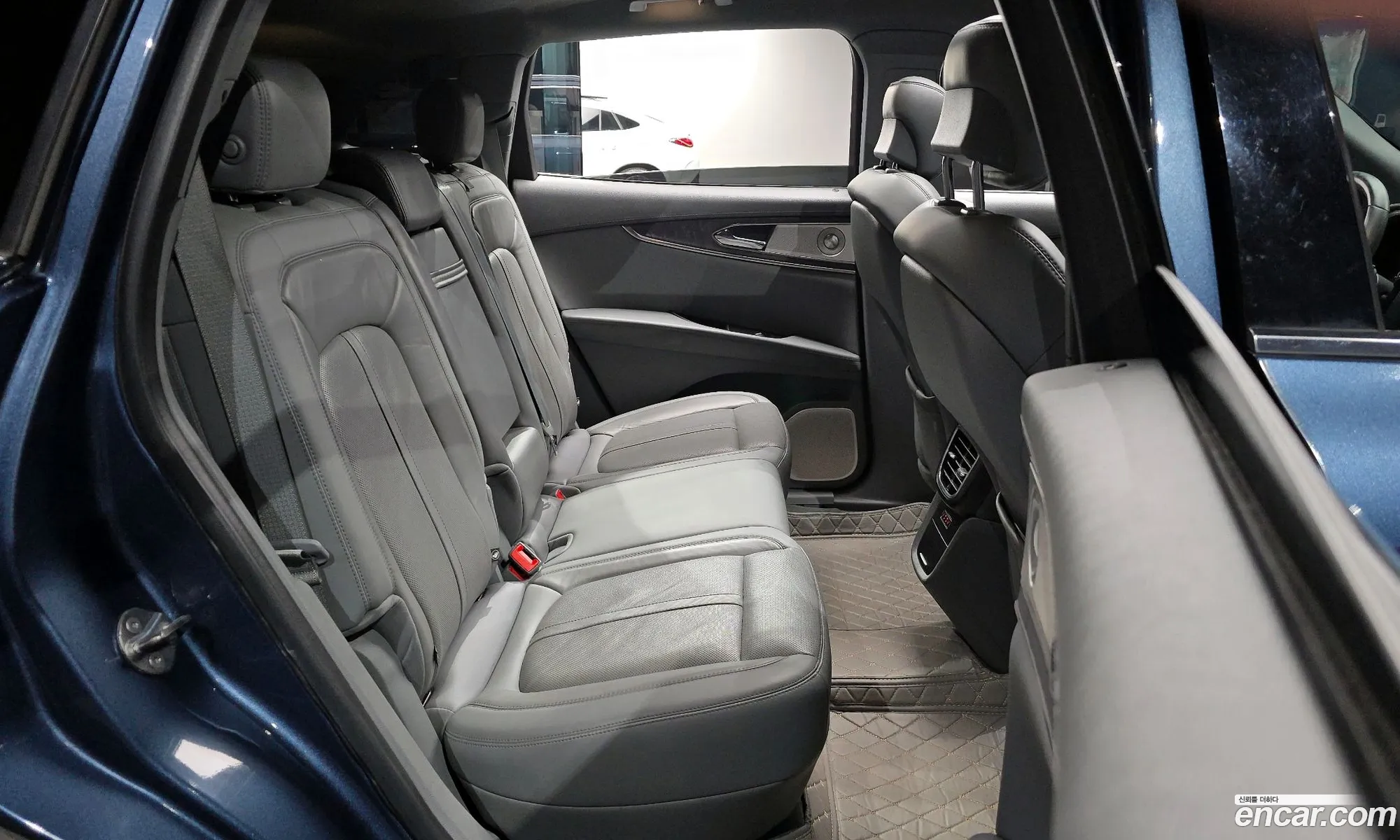 Lincoln Nautilus 2019 2LMPJ8LP2KBL60651 — 11
