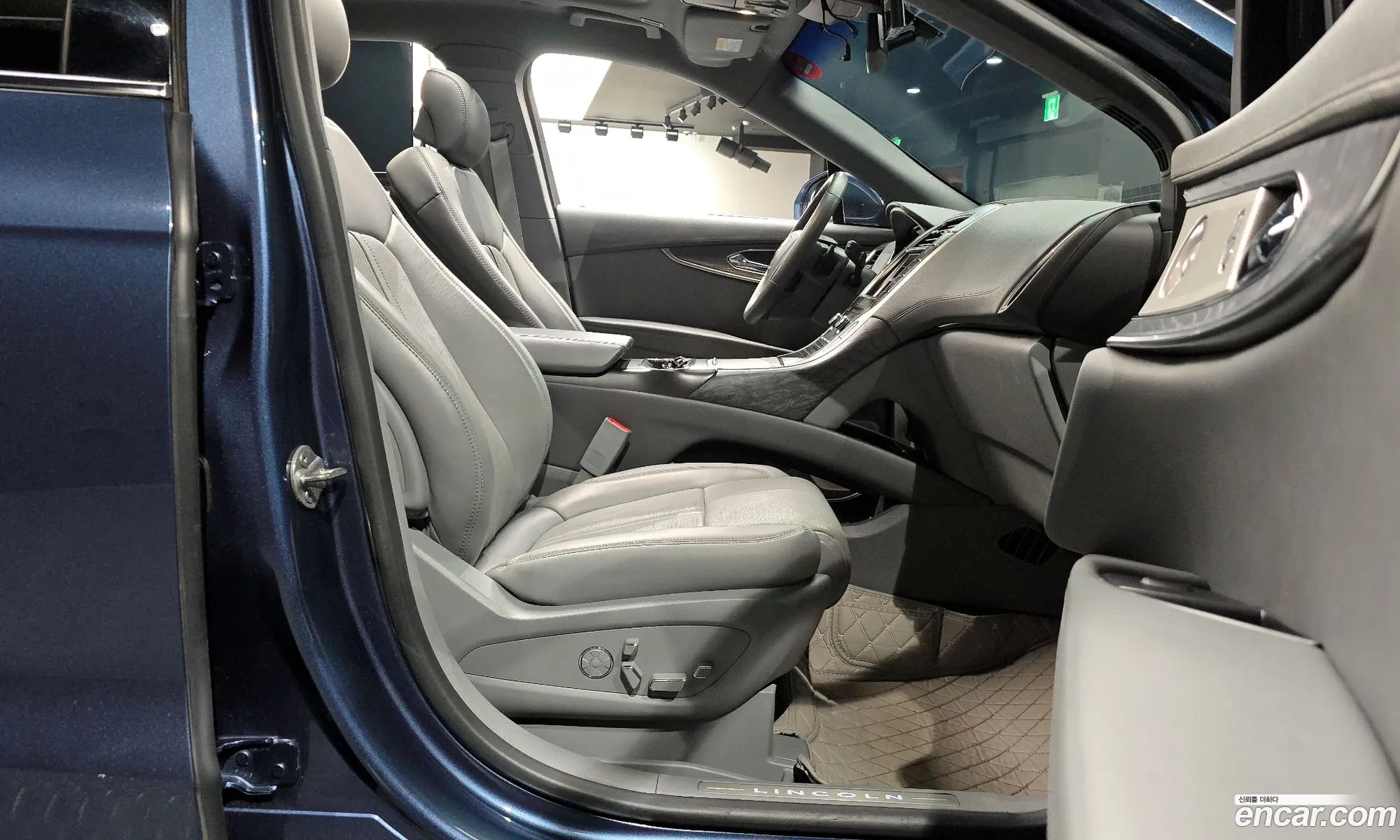 Lincoln Nautilus 2019 2LMPJ8LP2KBL60651 — 7