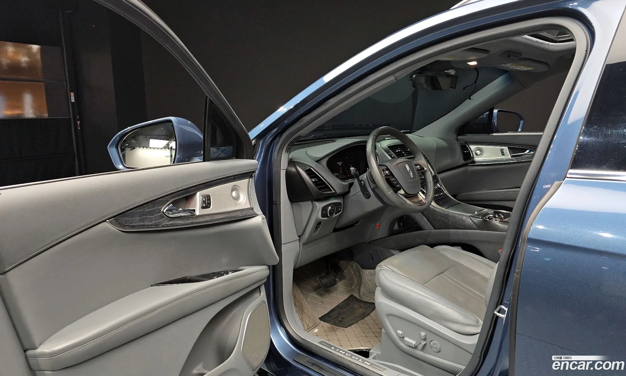Lincoln Nautilus 2019 2LMPJ8LP2KBL60651 — 4
