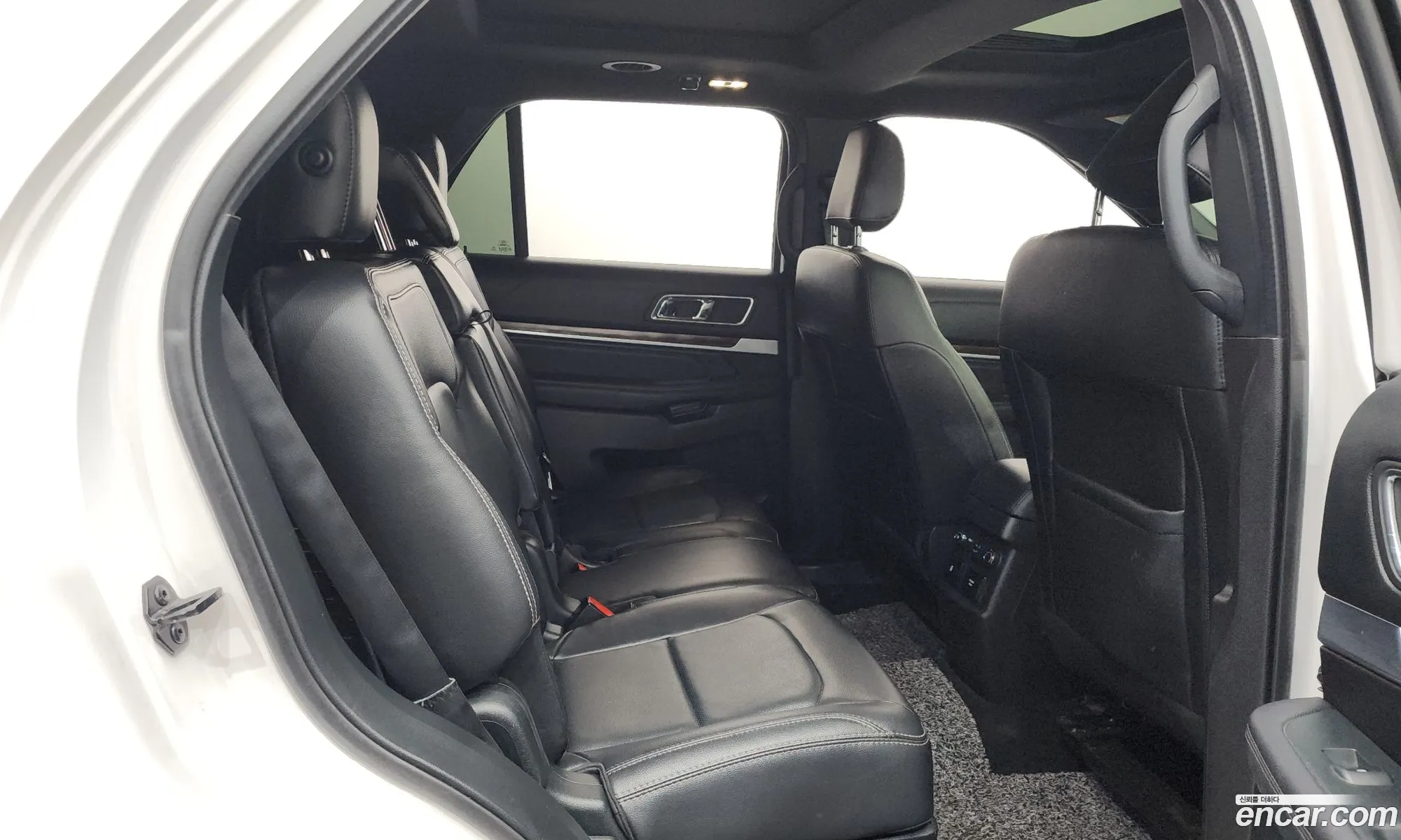 Ford Explorer 2019 1FM5K8FHXKGA56559 — 7