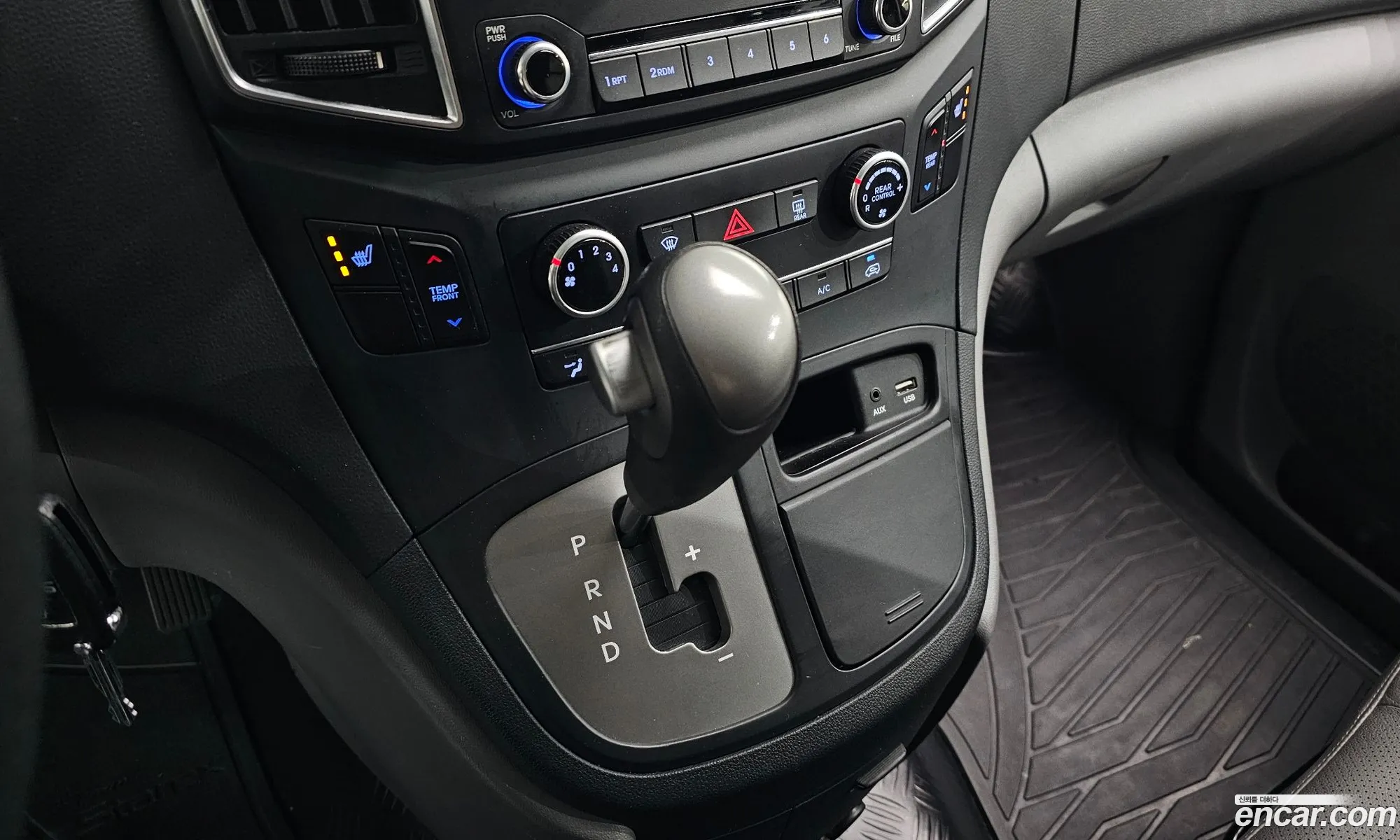 Hyundai Grand Starex 2015 — 9