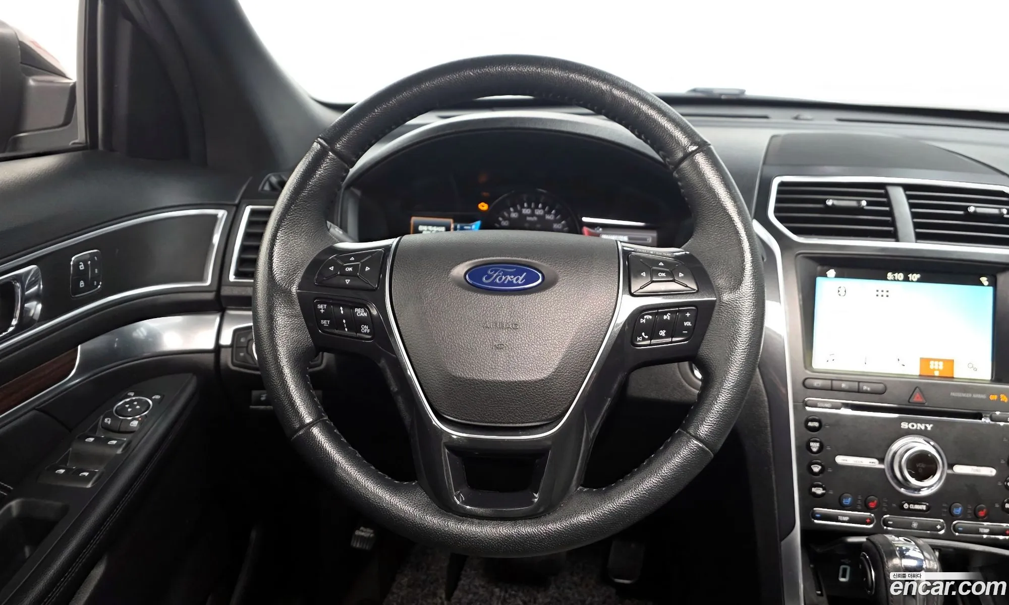 Ford Explorer 2018 1FM5K8FHXJGA48847 — 20