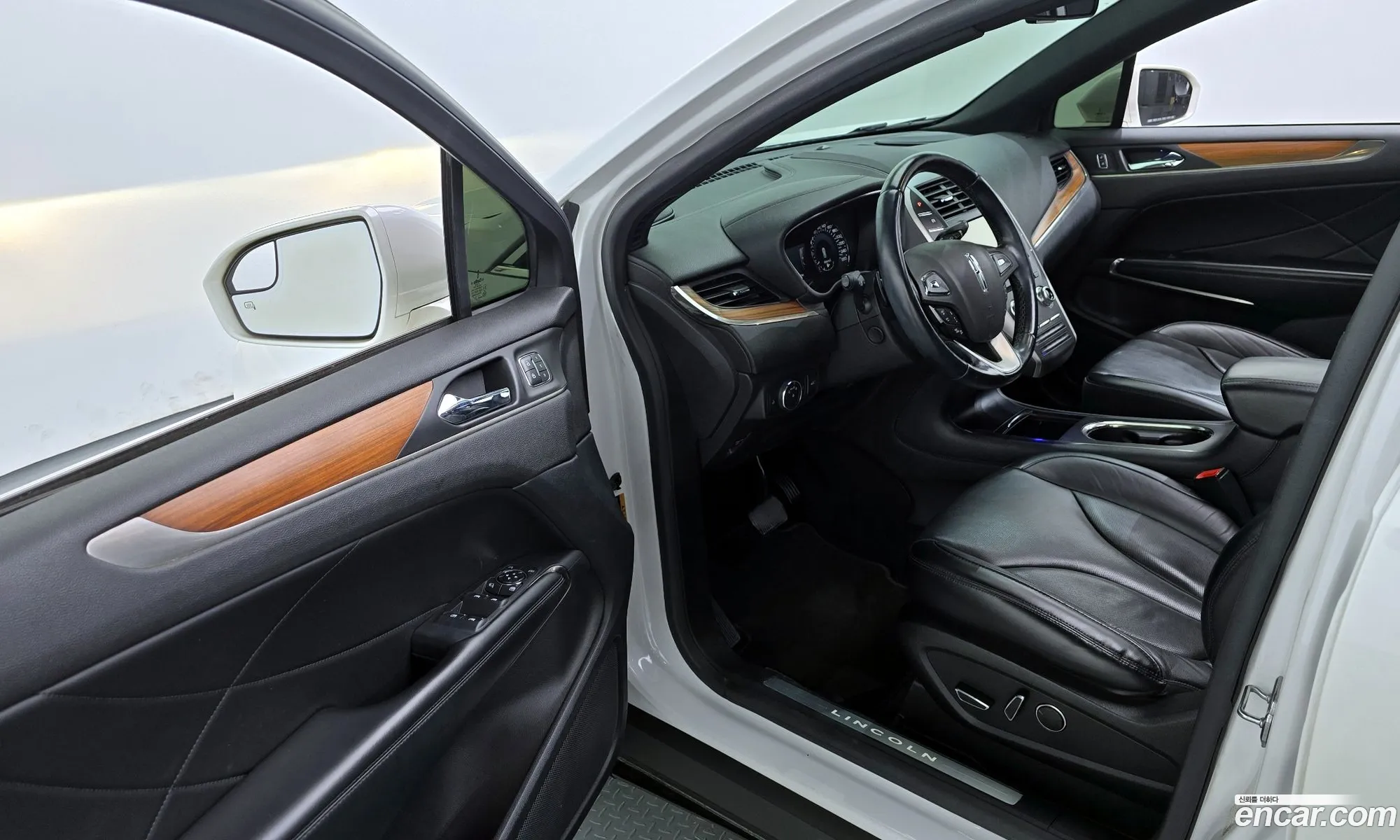Lincoln MKC 2014 5LMCJ2A95FUJ04934 — 17