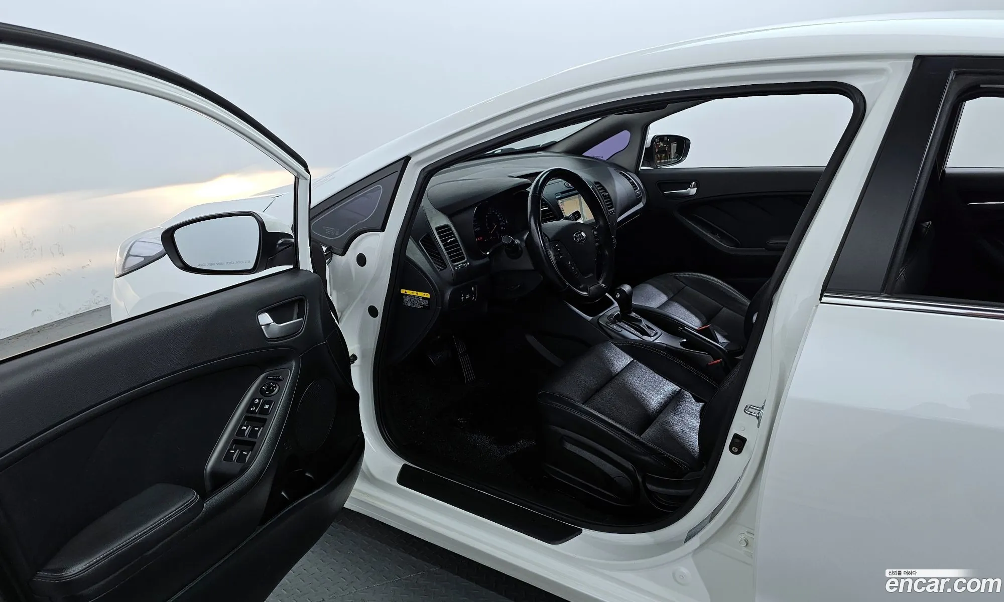 Kia K3 2015 — 14