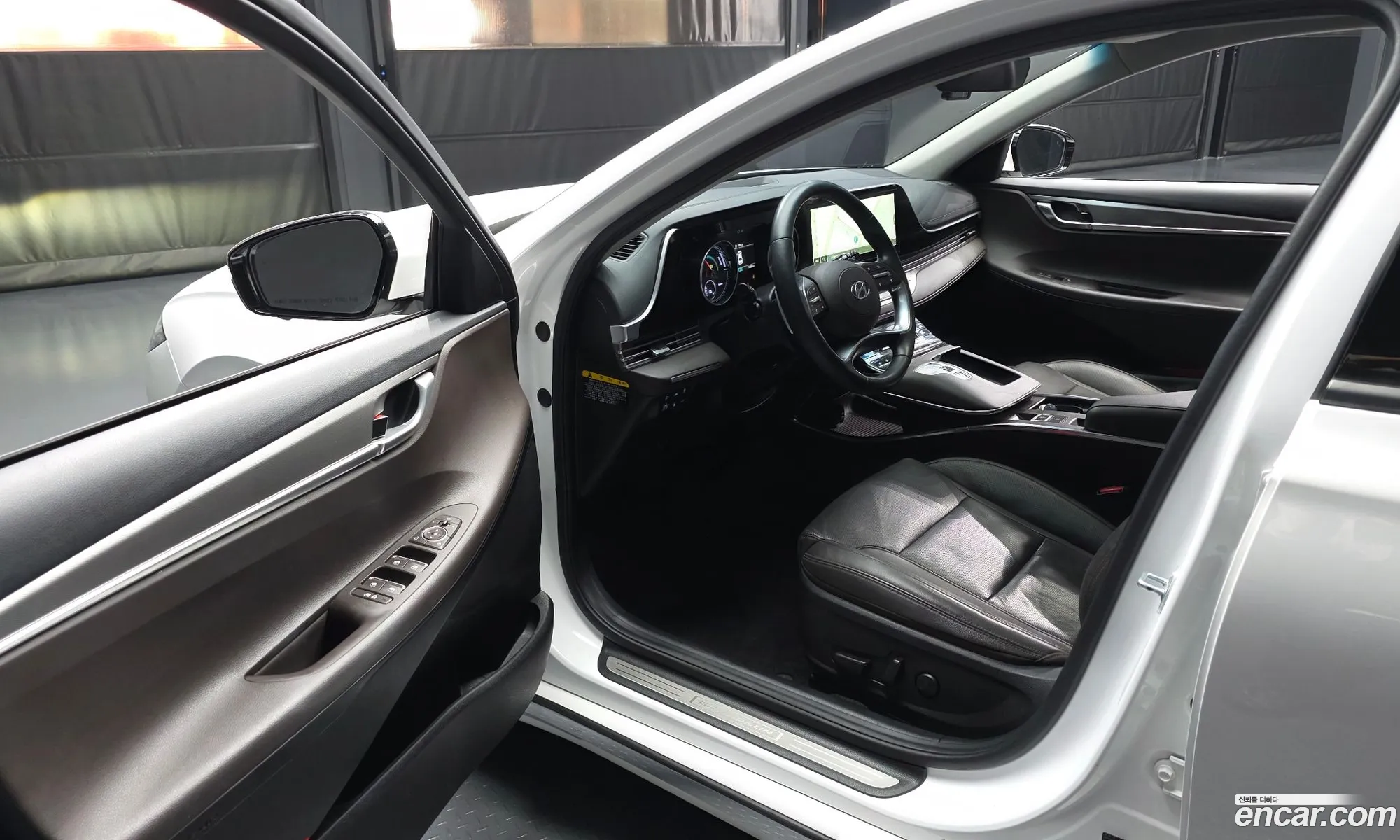 Hyundai Grandeur IG Hybrid 2020 — 3
