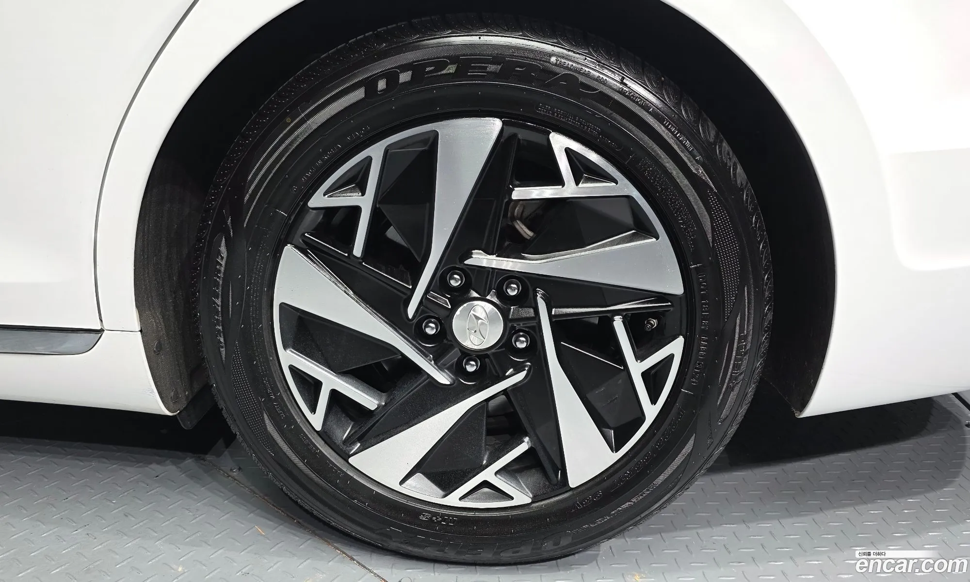 Hyundai Grandeur IG Hybrid 2020 — 12