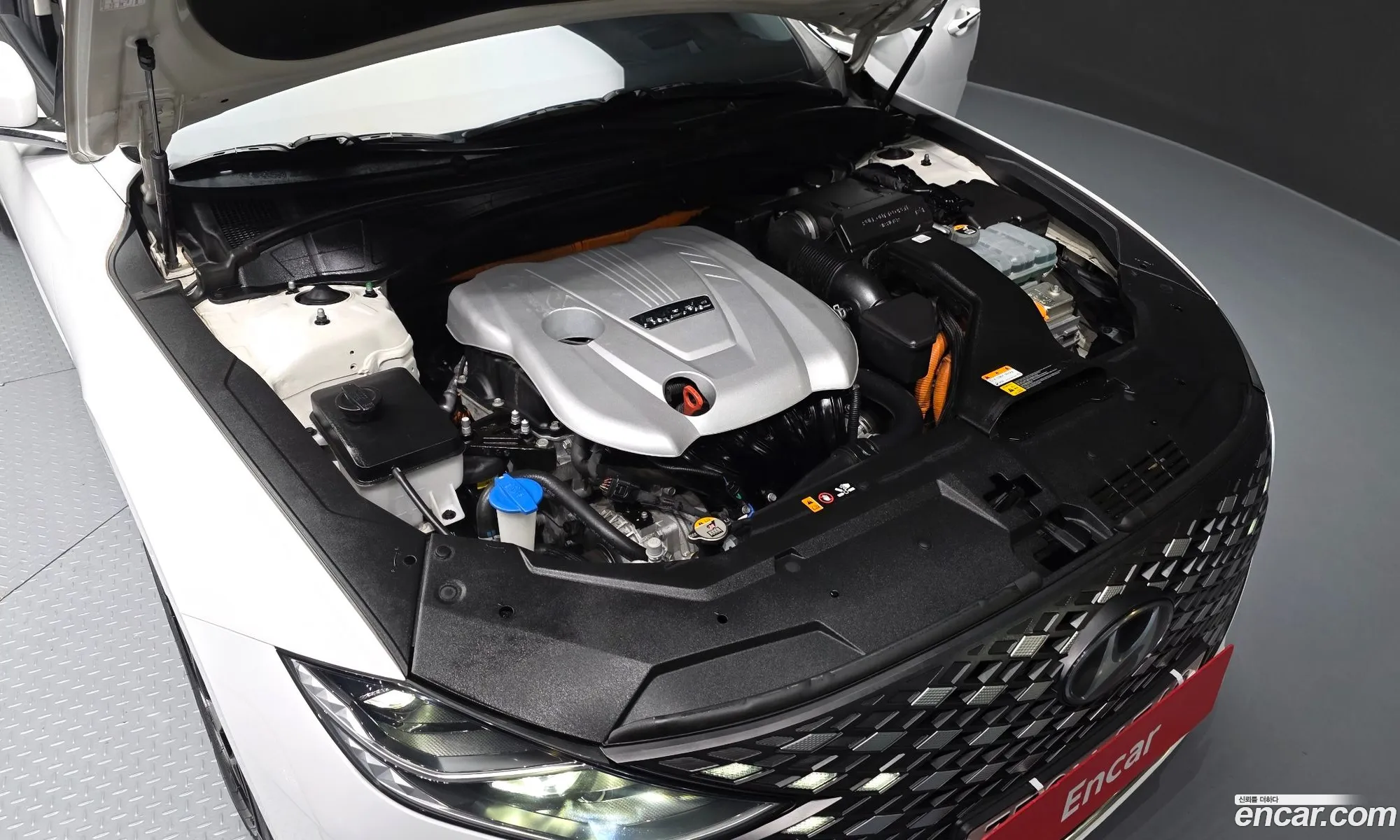 Hyundai Grandeur IG Hybrid 2020 — 15