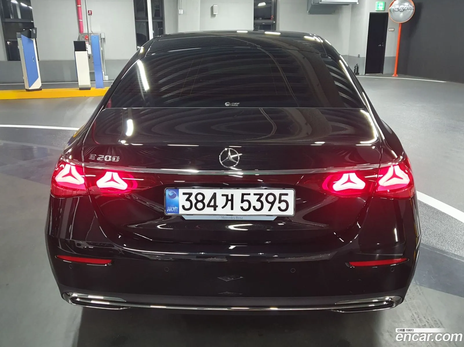 Mercedes-Benz E-Class W214 2025 — 19