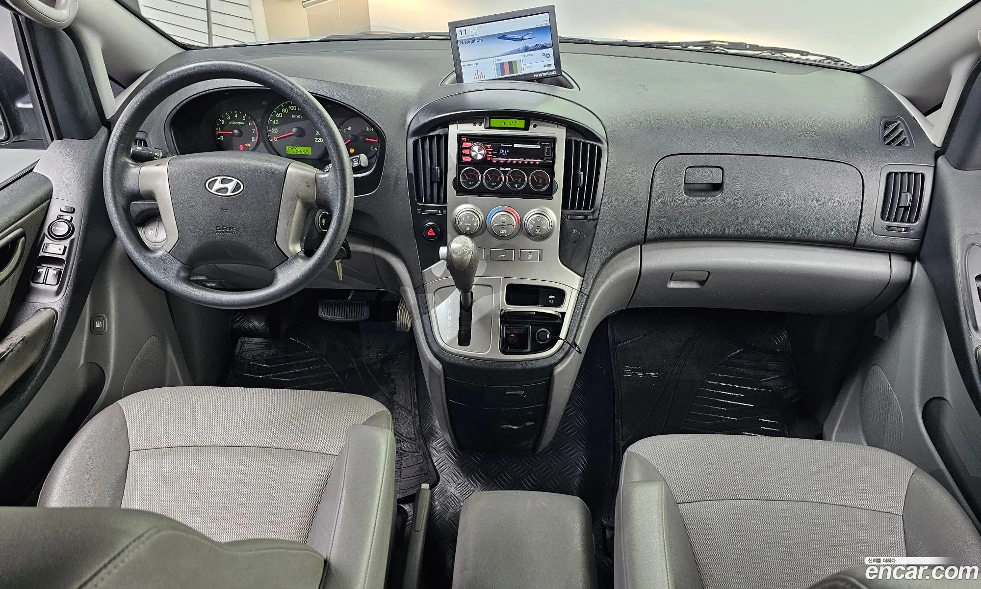Hyundai Grand Starex 2010 — 20