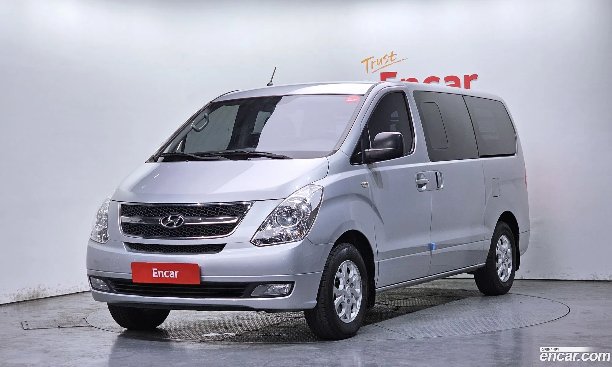 Hyundai Grand Starex 2010 — 12