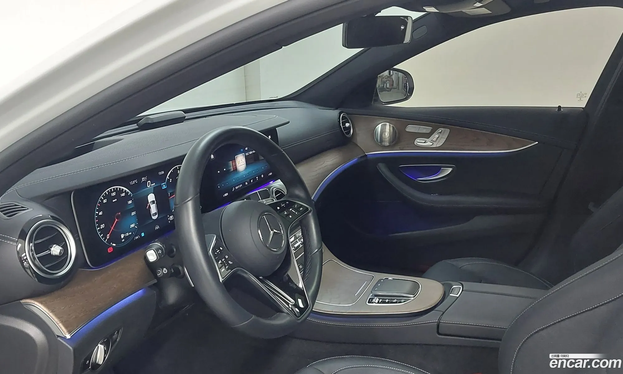 Mercedes-Benz E-Class W213 2022 — 13