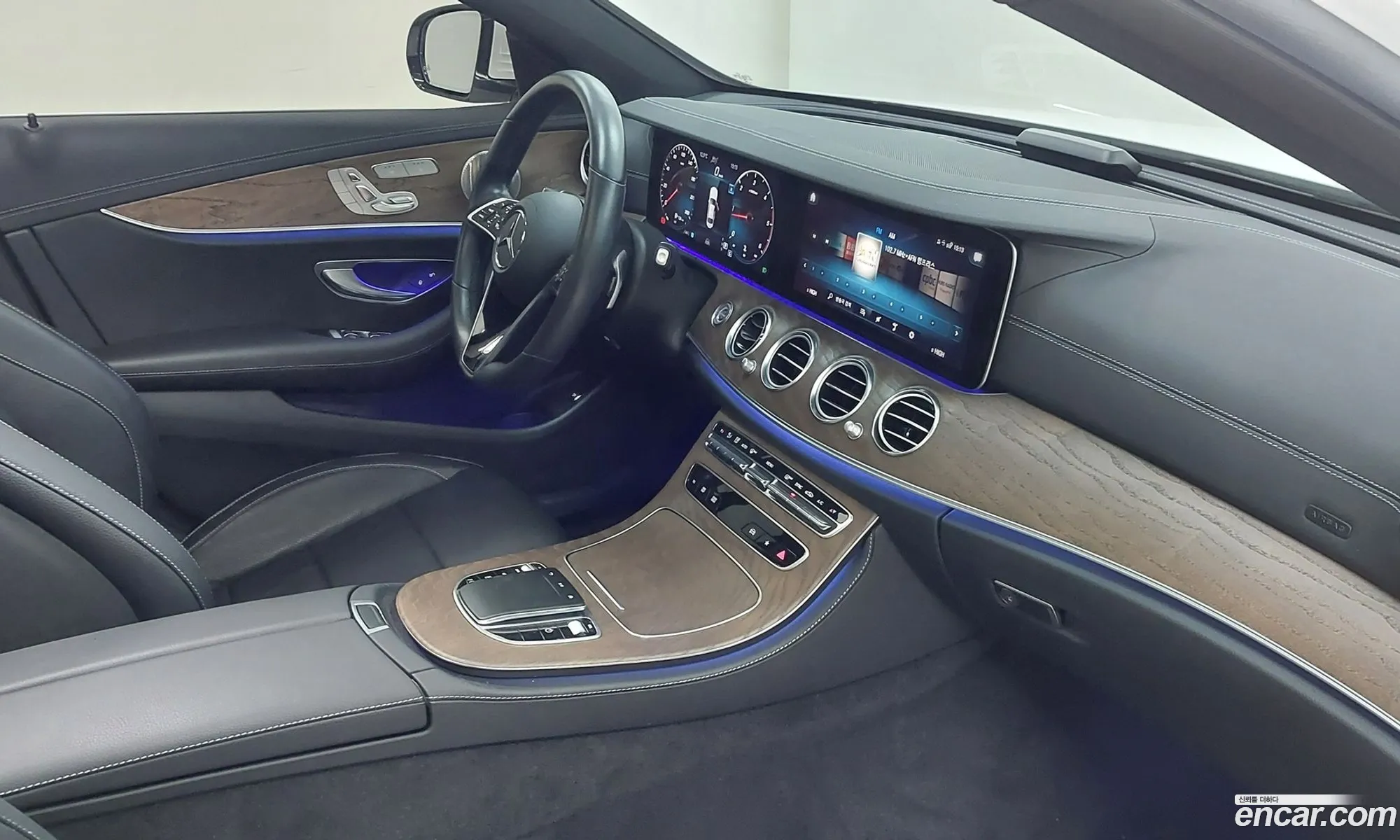 Mercedes-Benz E-Class W213 2022 — 12