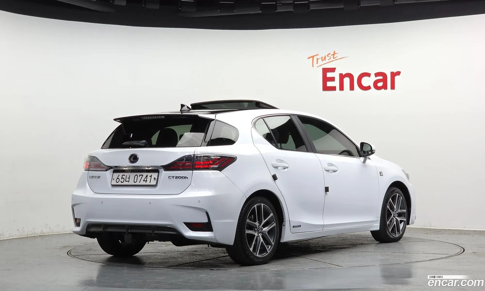 Lexus CT200h 2015 JTHKD5BH2G2264122 — 7