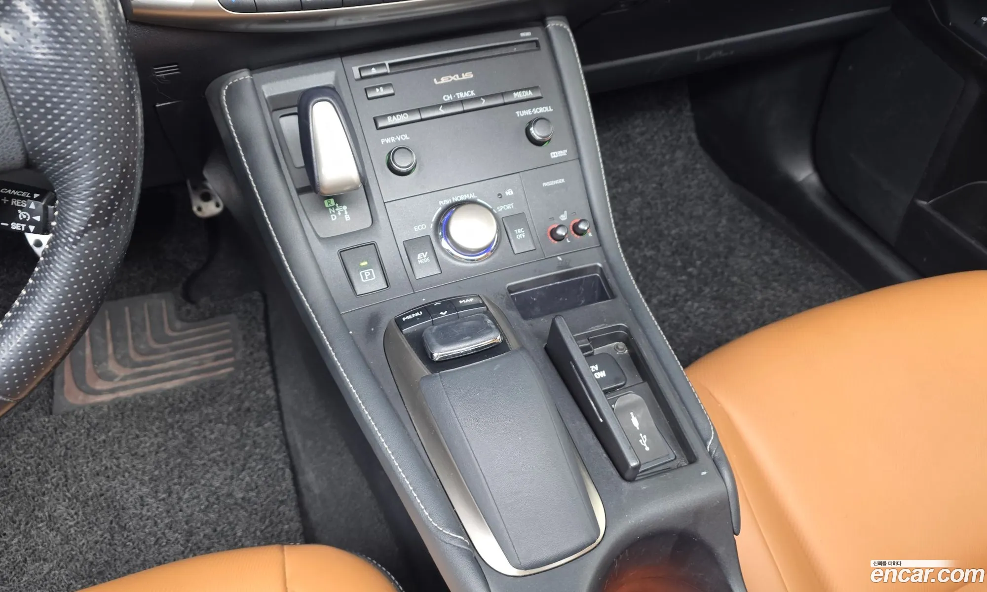 Lexus CT200h 2015 JTHKD5BH2G2264122 — 6