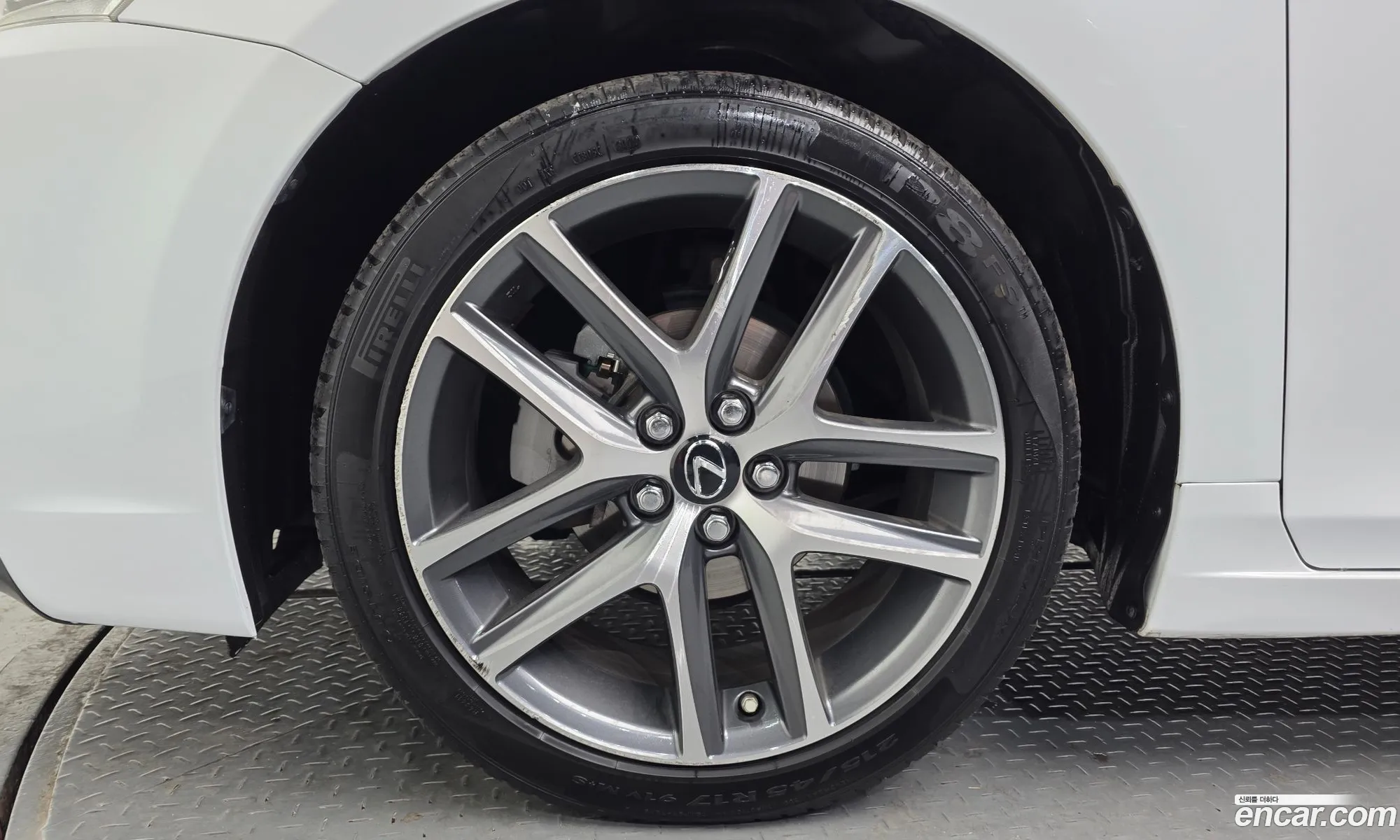Lexus CT200h 2015 JTHKD5BH2G2264122 — 5