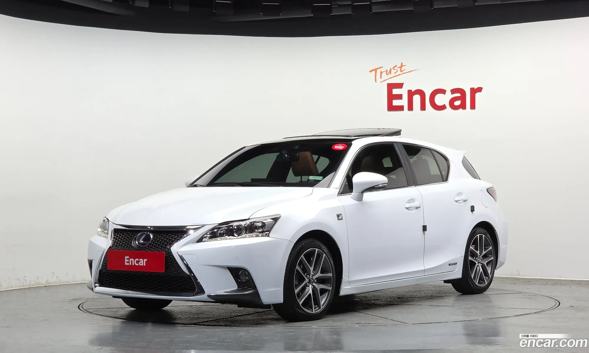 Lexus CT200h 2015 JTHKD5BH2G2264122 — 16