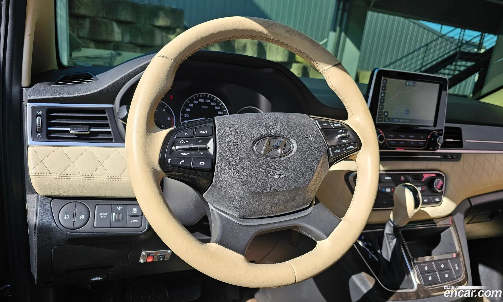 Hyundai Grand Starex 2019 — 15