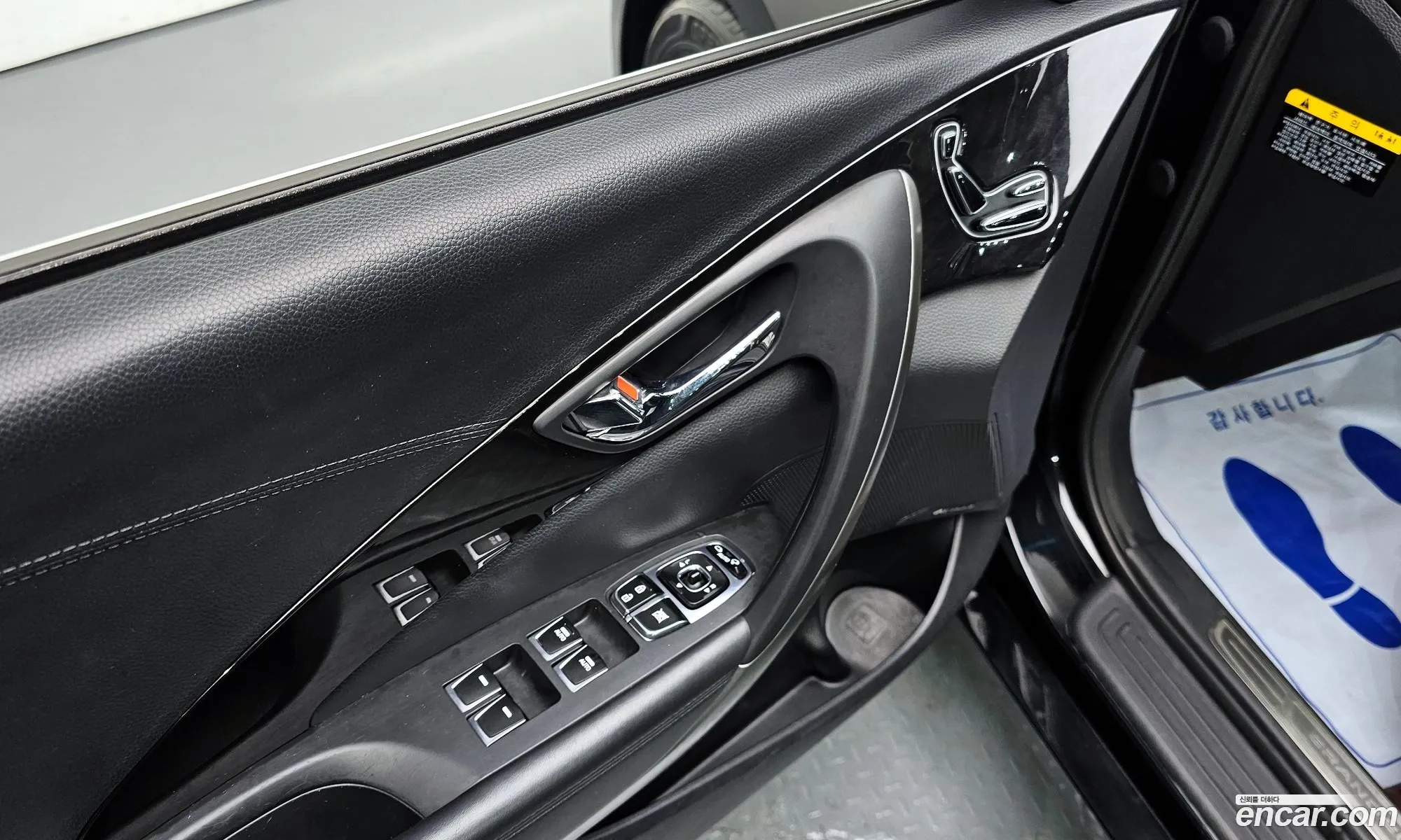 Hyundai Grandeur HG Hybrid 2015 — 17