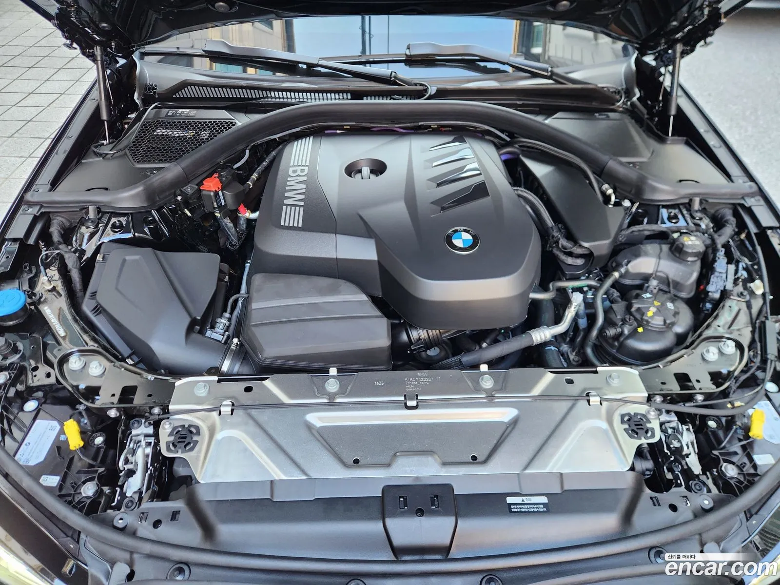 BMW 3 Series 2025 — 16