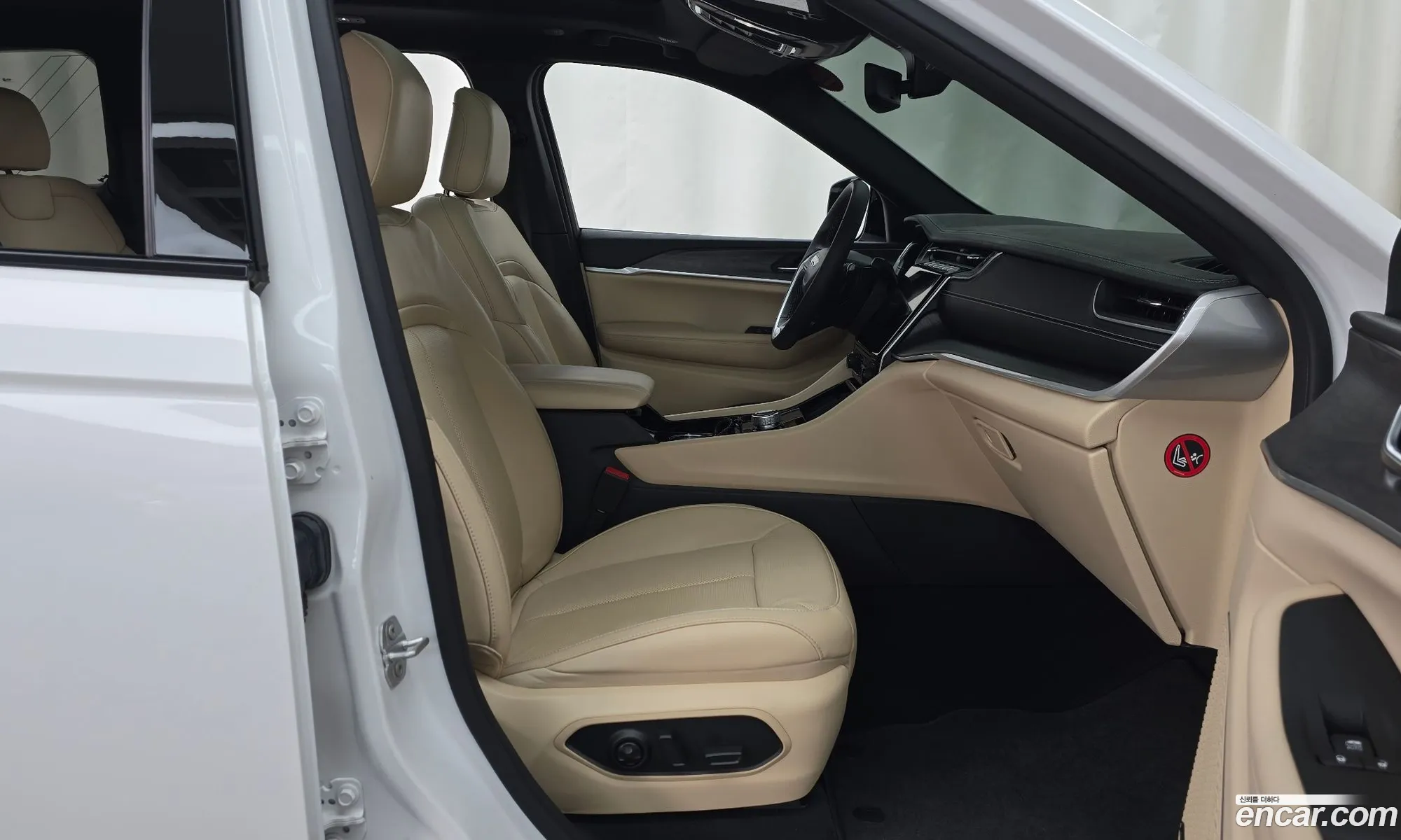 Jeep Grand Cherokee 2023 — 14