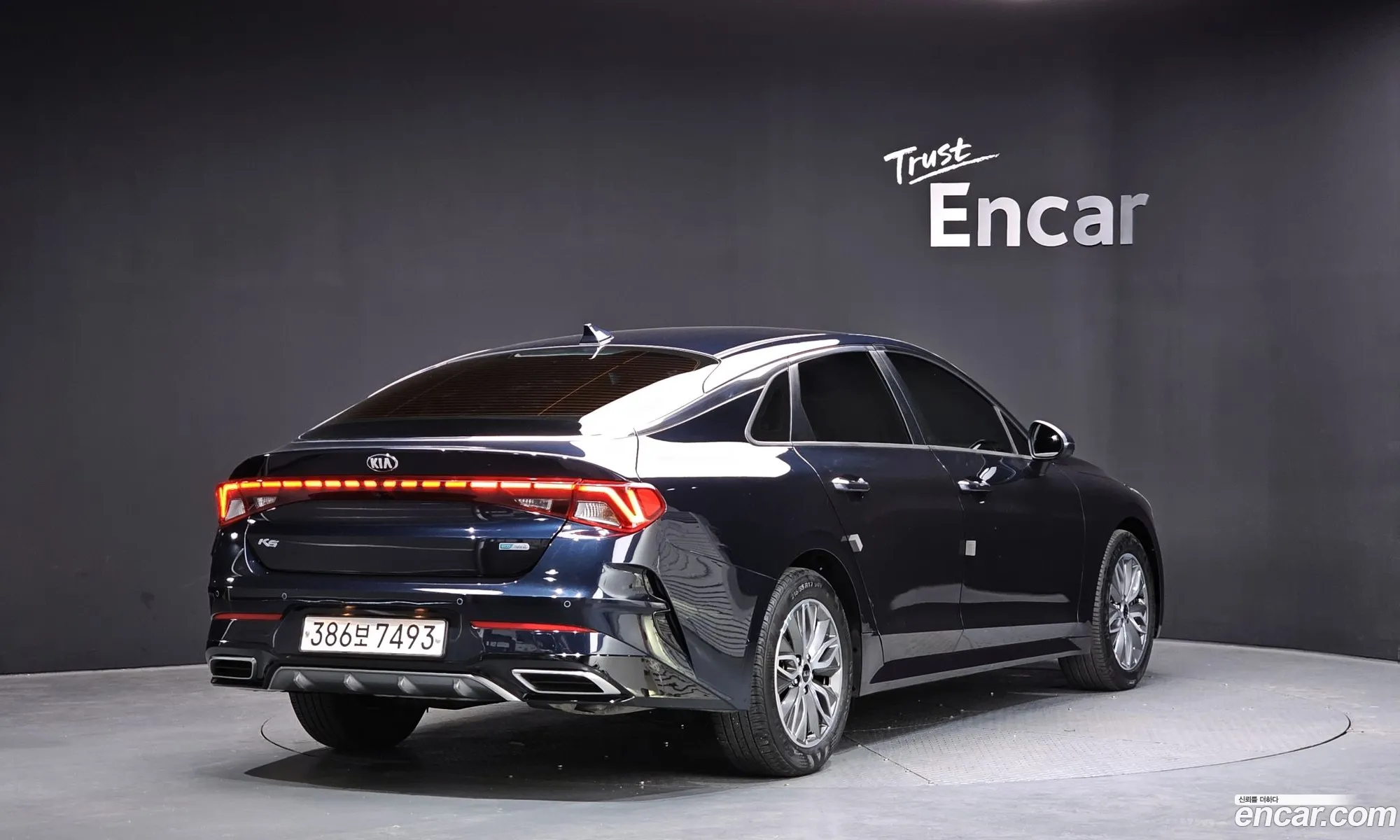 Kia K5 Hybrid 2021 — 18