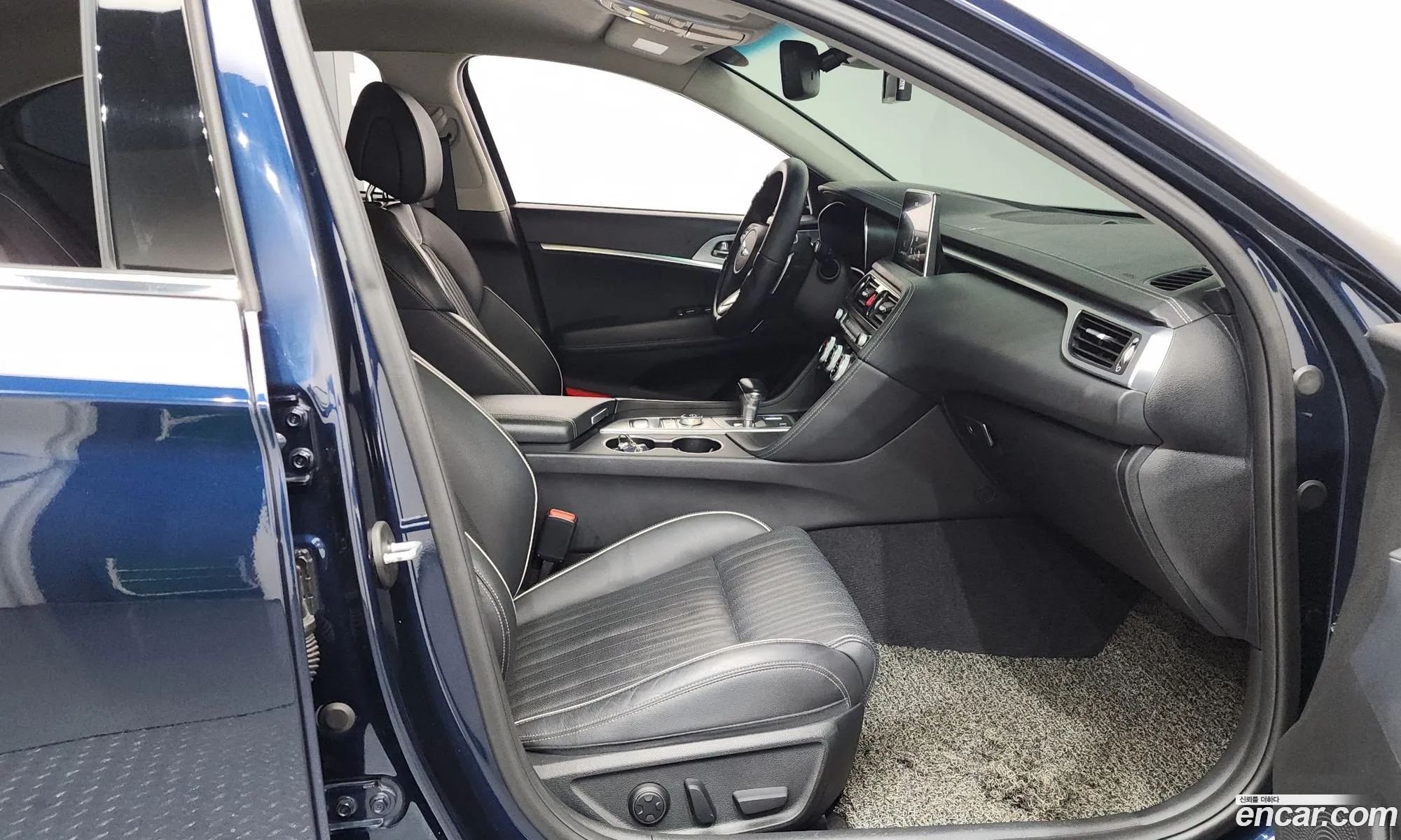 Genesis G70 2019 KMTG341ABKU043314 — 9