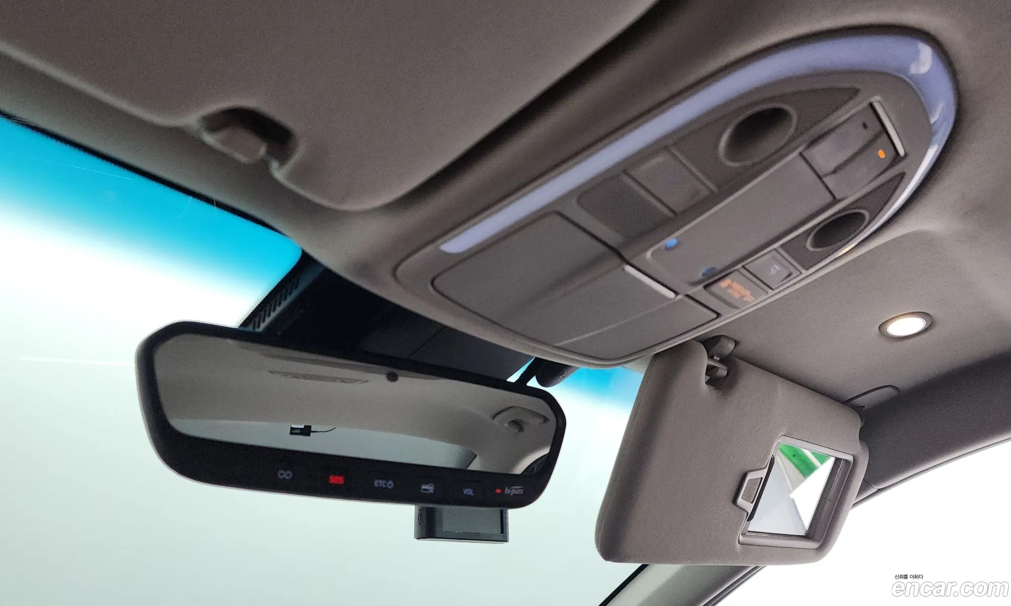 Genesis G70 2019 KMTG341ABKU043314 — 8
