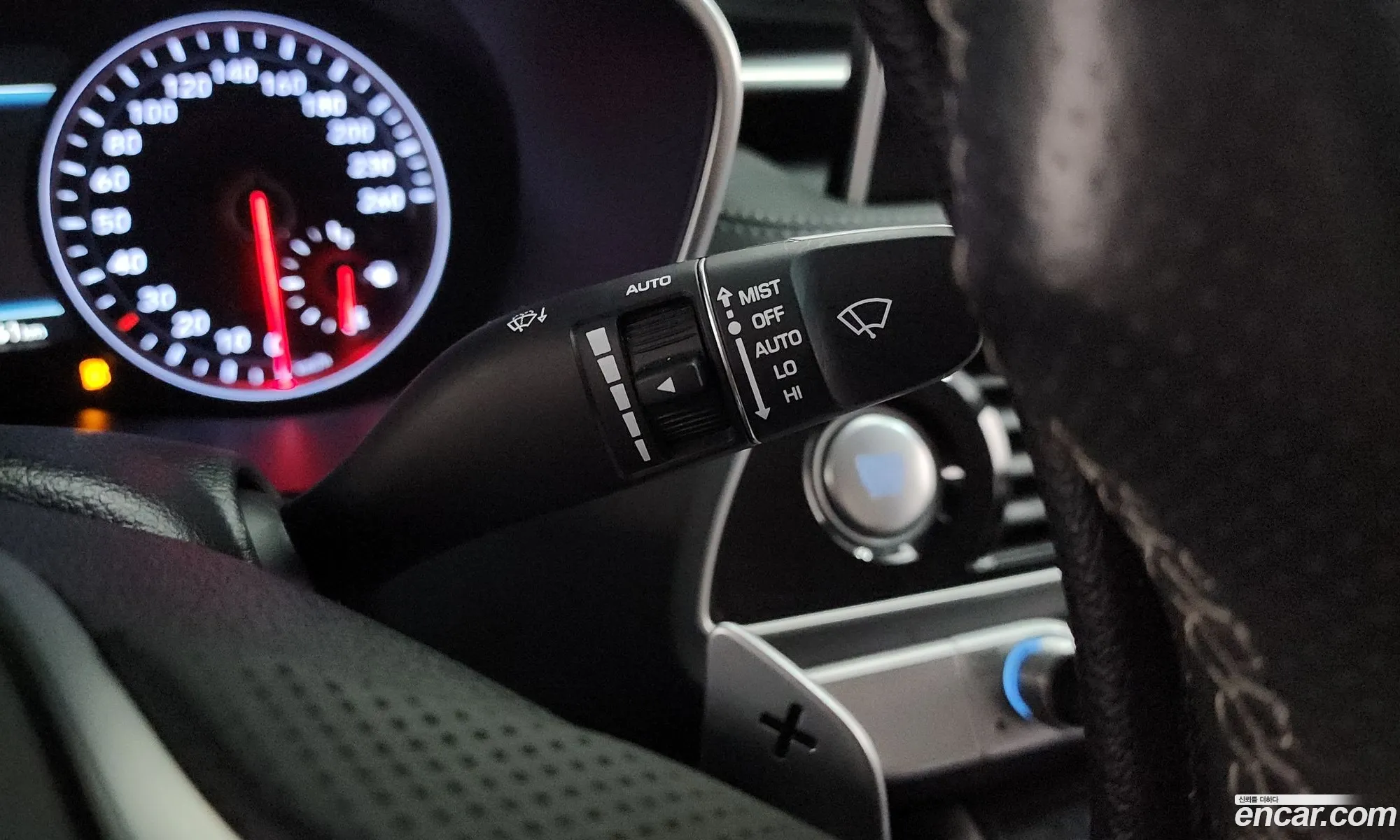 Genesis G70 2019 KMTG341ABKU043314 — 19