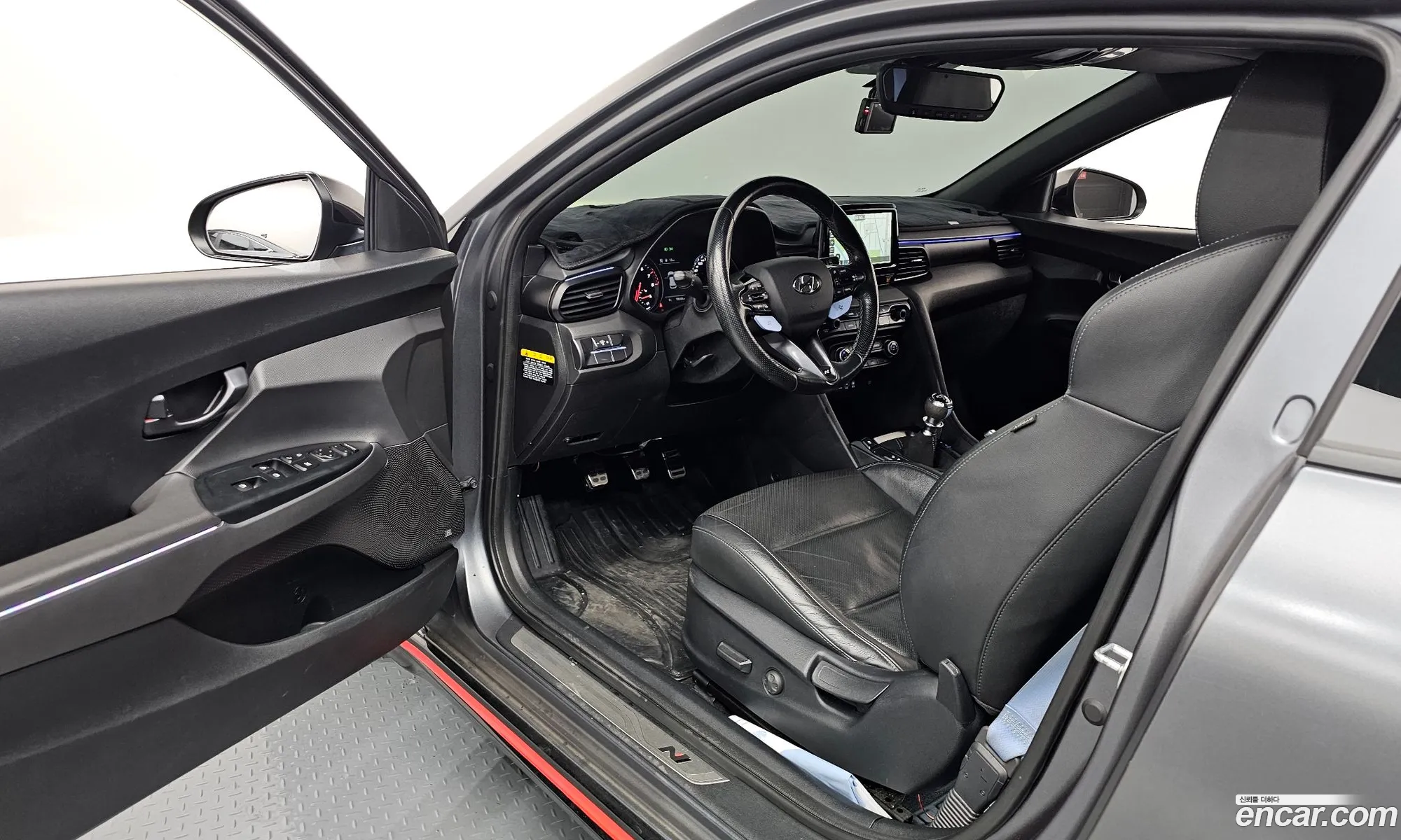 Hyundai Veloster 2018 — 19