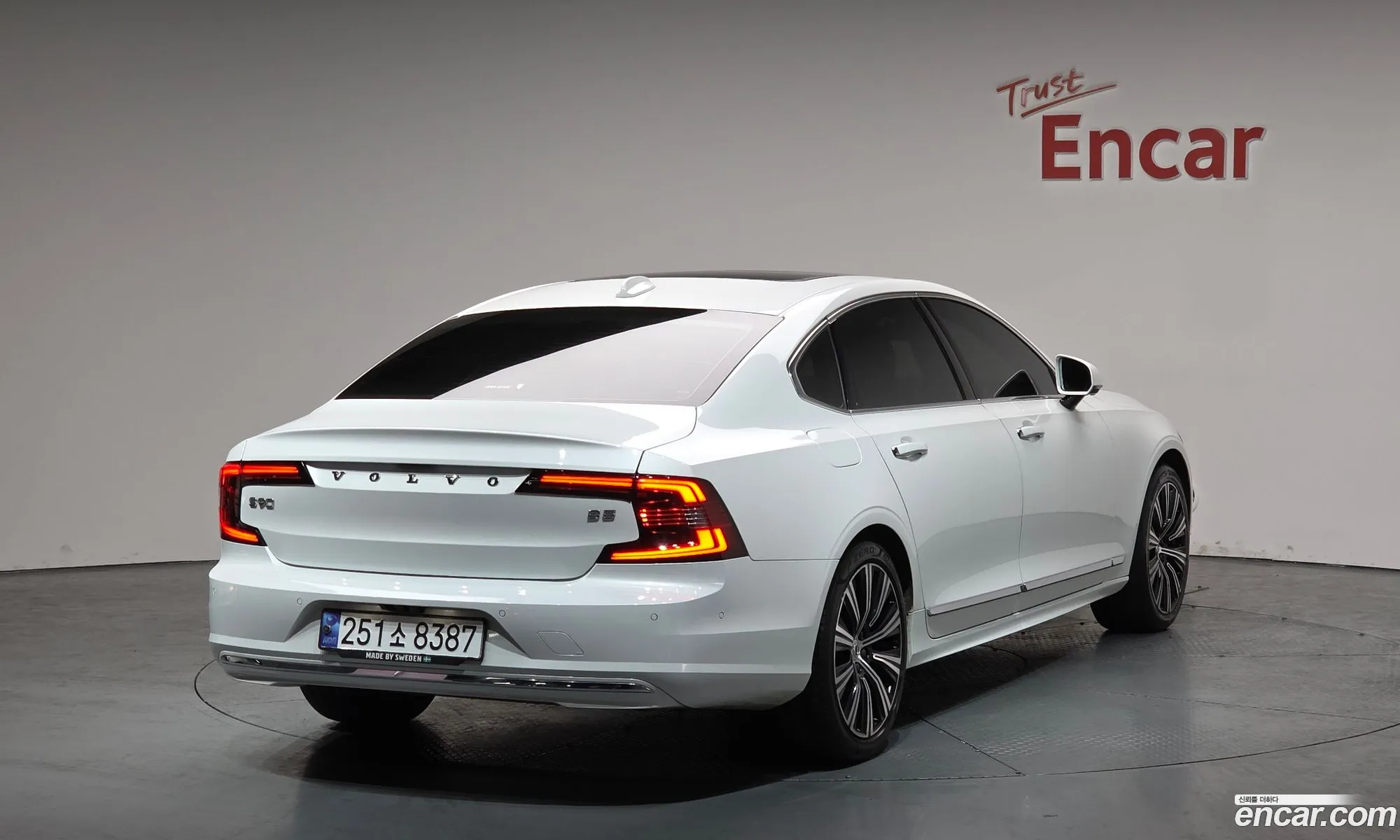 Volvo S90 2021 — 13