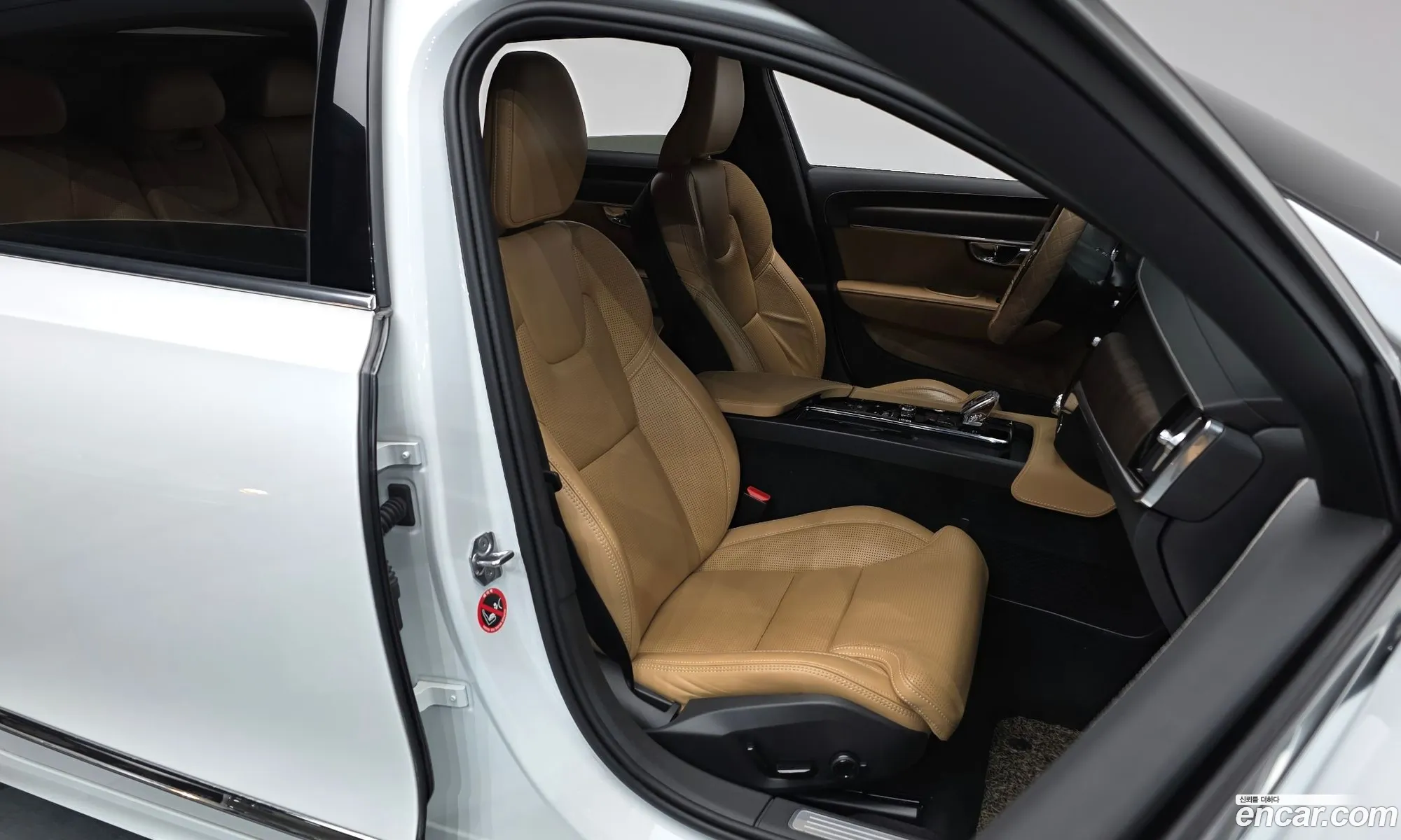Volvo S90 2021 — 18