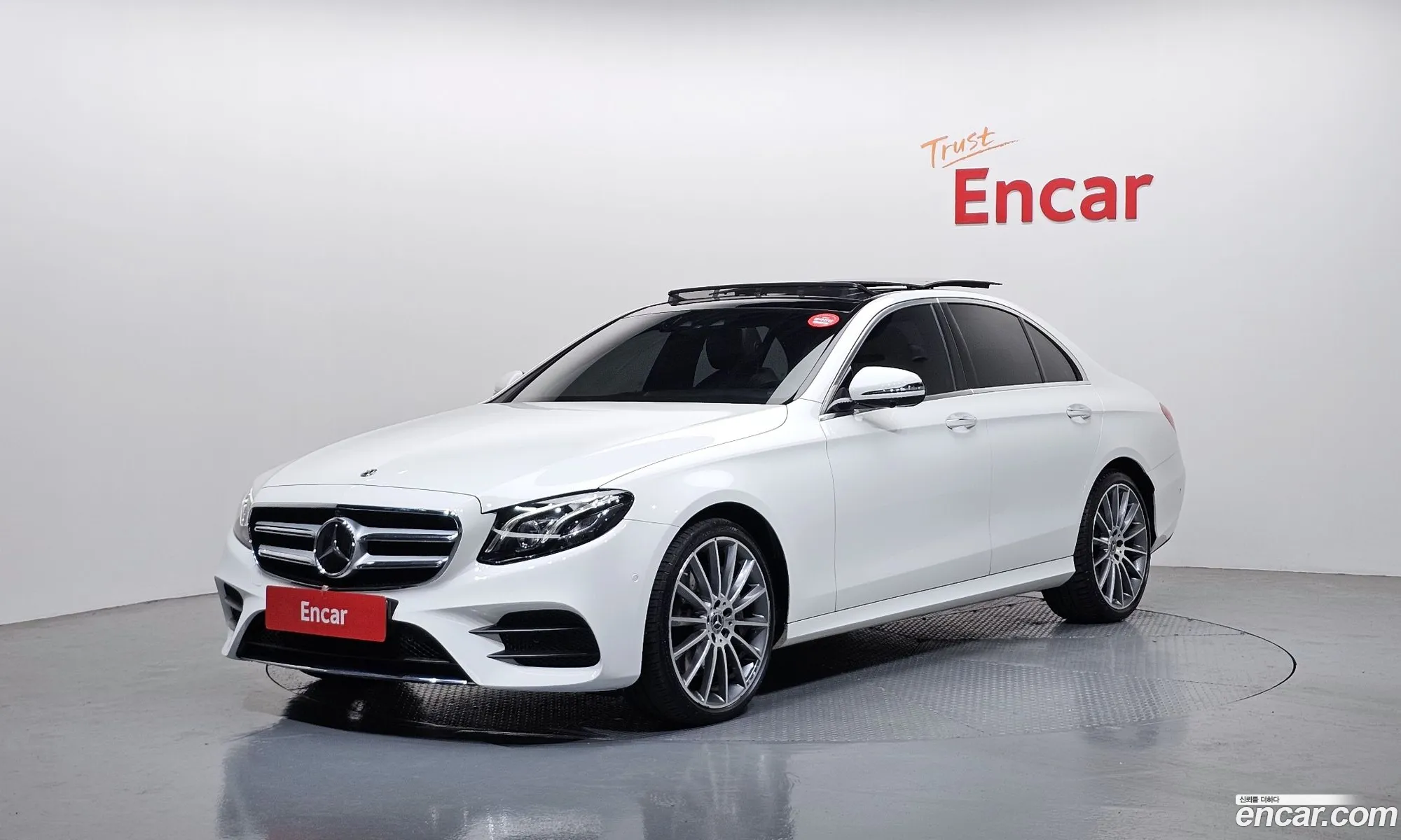 Mercedes-Benz E-Class W213 2019 WDDZF8GB2KA571312 — 14