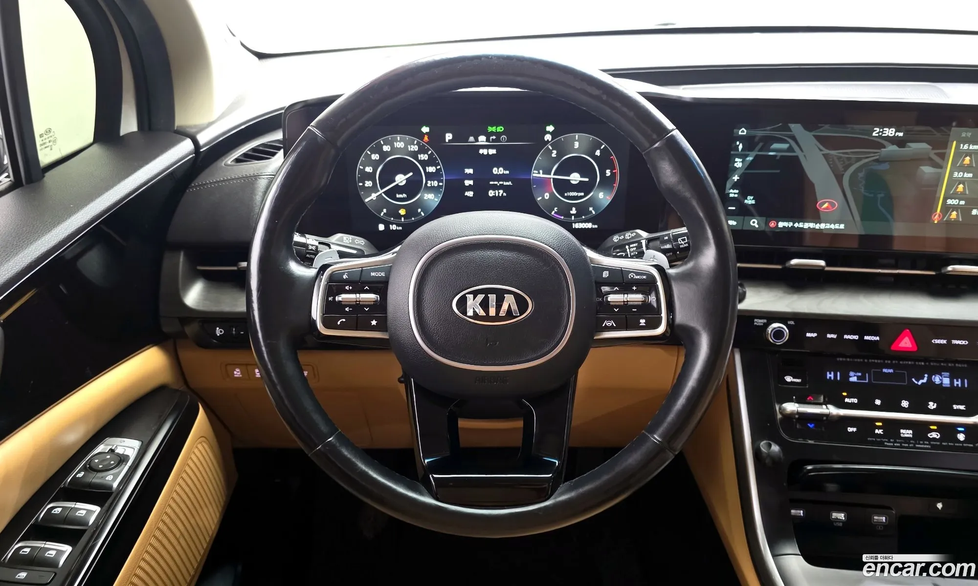 Kia Carnival 2021 — 3